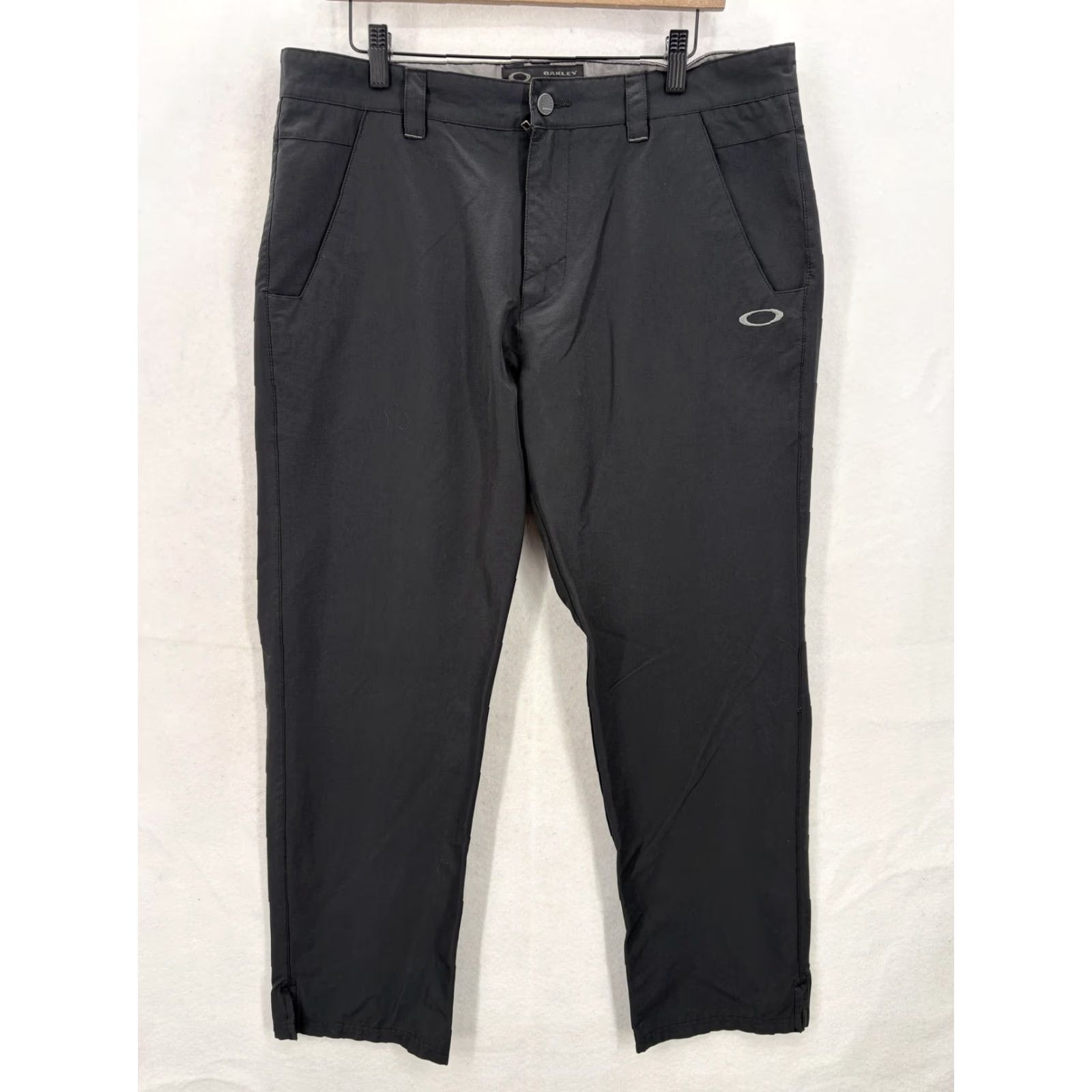 Oakley Oakley Pants Mens 36x30 Black Performance Golf Chino Outdoor Stretch Casual Size US 36 / EU 52 - 2 Thumbnail