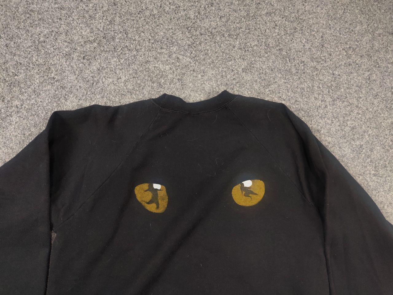 Vintage Vintage 1981 Cats Black Crewneck Sweatshirt Musical Graphic Size US L / EU 52-54 / 3 - 13 Thumbnail