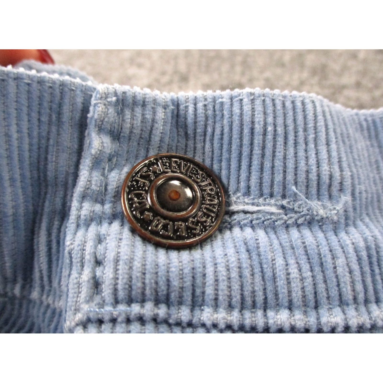 Levi's Item Specifications: Type: Sneakers Size US 35 - 5 Thumbnail