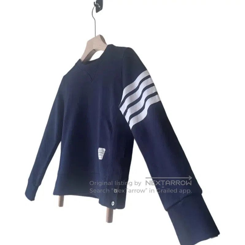Thom Browne Thom Browne Women's Navy Embroidered Crop Sweatshirt . Size XS / US 0-2 / IT 36-38 - 3 Thumbnail