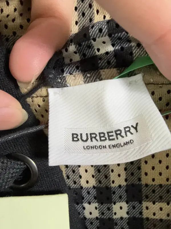 Burberry Burberry Burberry Black Logo Hooded Sweatshirt for Men-250 Size US L / EU 52-54 / 3 - 3 Thumbnail