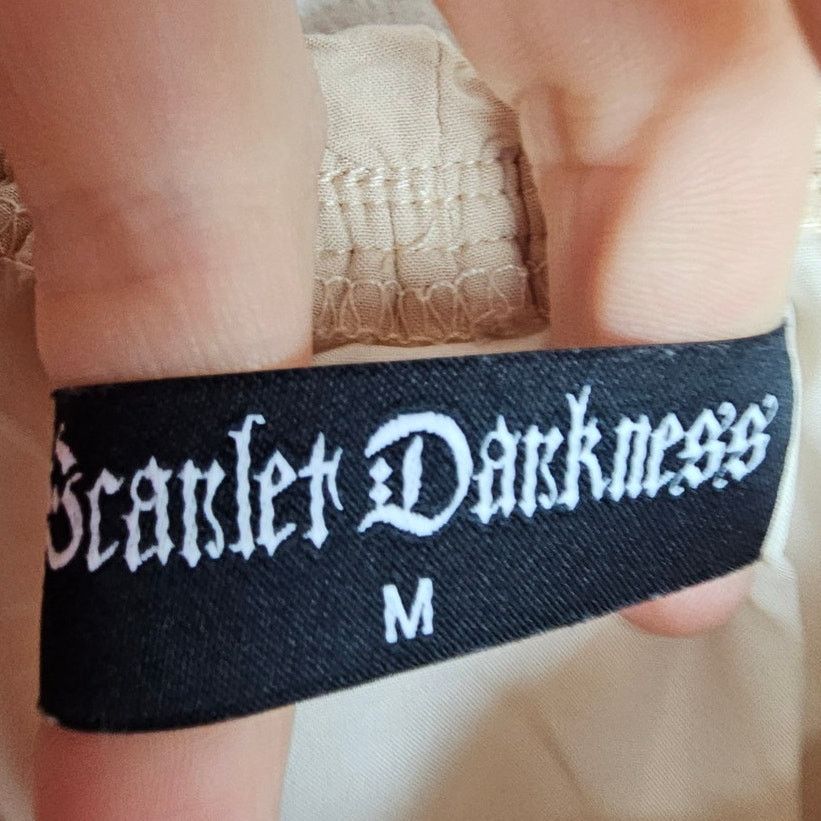 Black Scale Scarlet Darkness Renaissance Off Shoulder Virago Sleeve Top Size M / US 6-8 / IT 42-44 - 7 Thumbnail