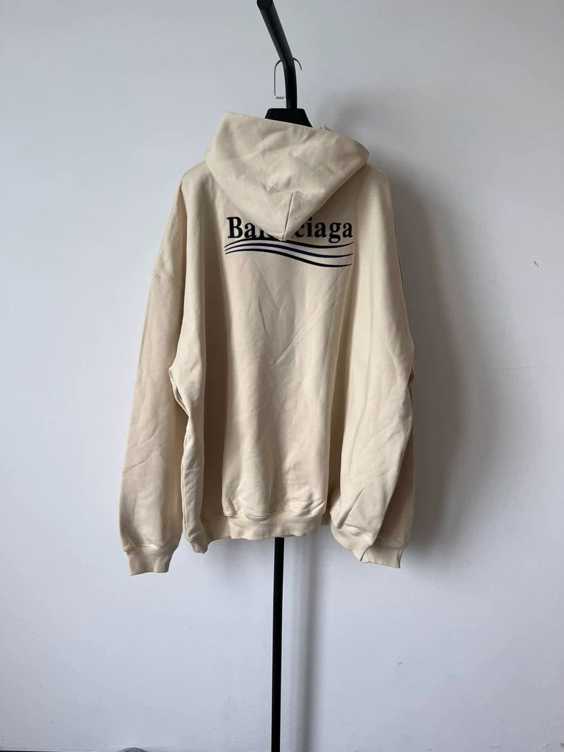 Balenciaga Balenciaga Embroidered hooded sweatshirt Size US S / EU 44-46 / 1 - 2 Thumbnail