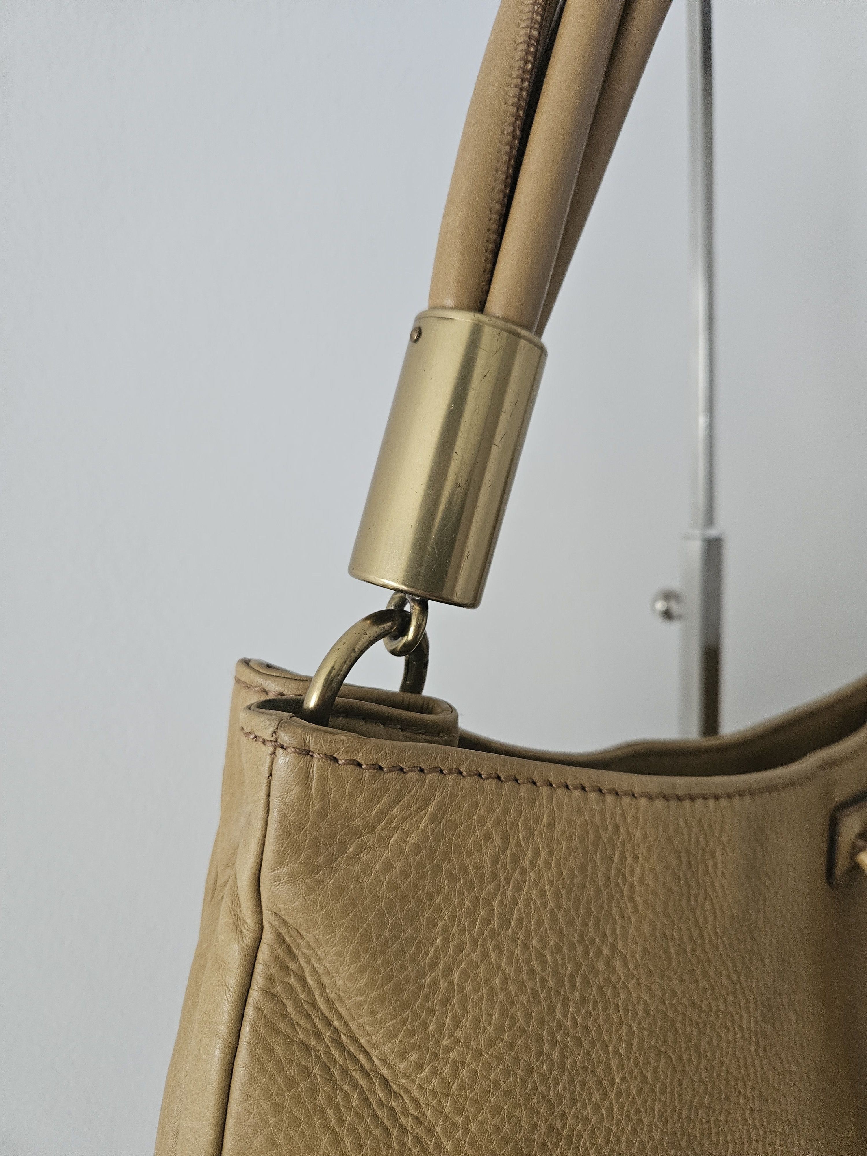 Gucci Vintage y2k gucci leather drawstring handbag Size ONE SIZE - 15 Thumbnail