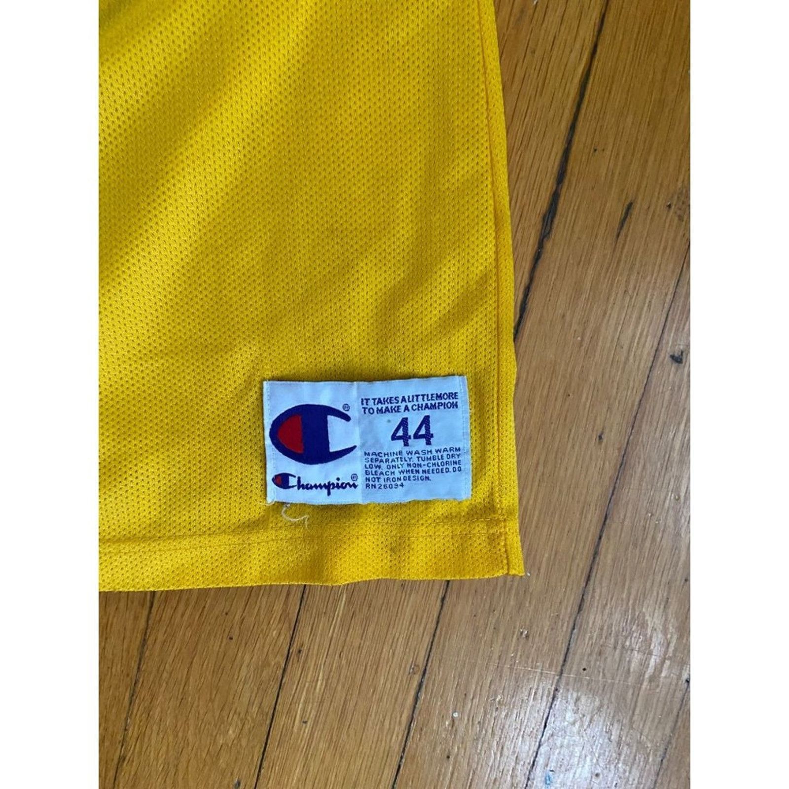 Champion Champion Shaquille O'Neal Lakers Jersey Men's Size 44 Size US L / EU 52-54 / 3 - 5 Thumbnail