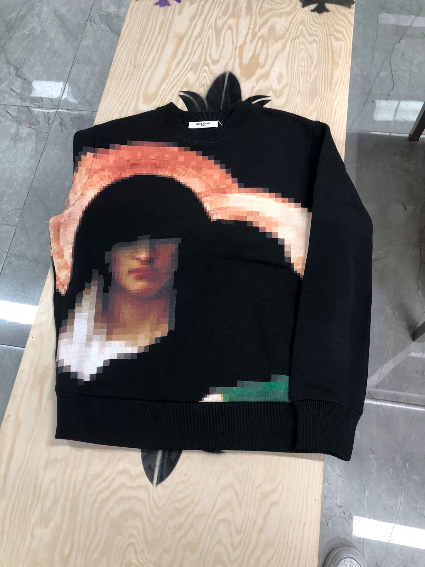 Givenchy givenchy black mosaic pullover sweatshirt XS Size XS / US 0-2 / IT 36-38 - 1 Thumbnail