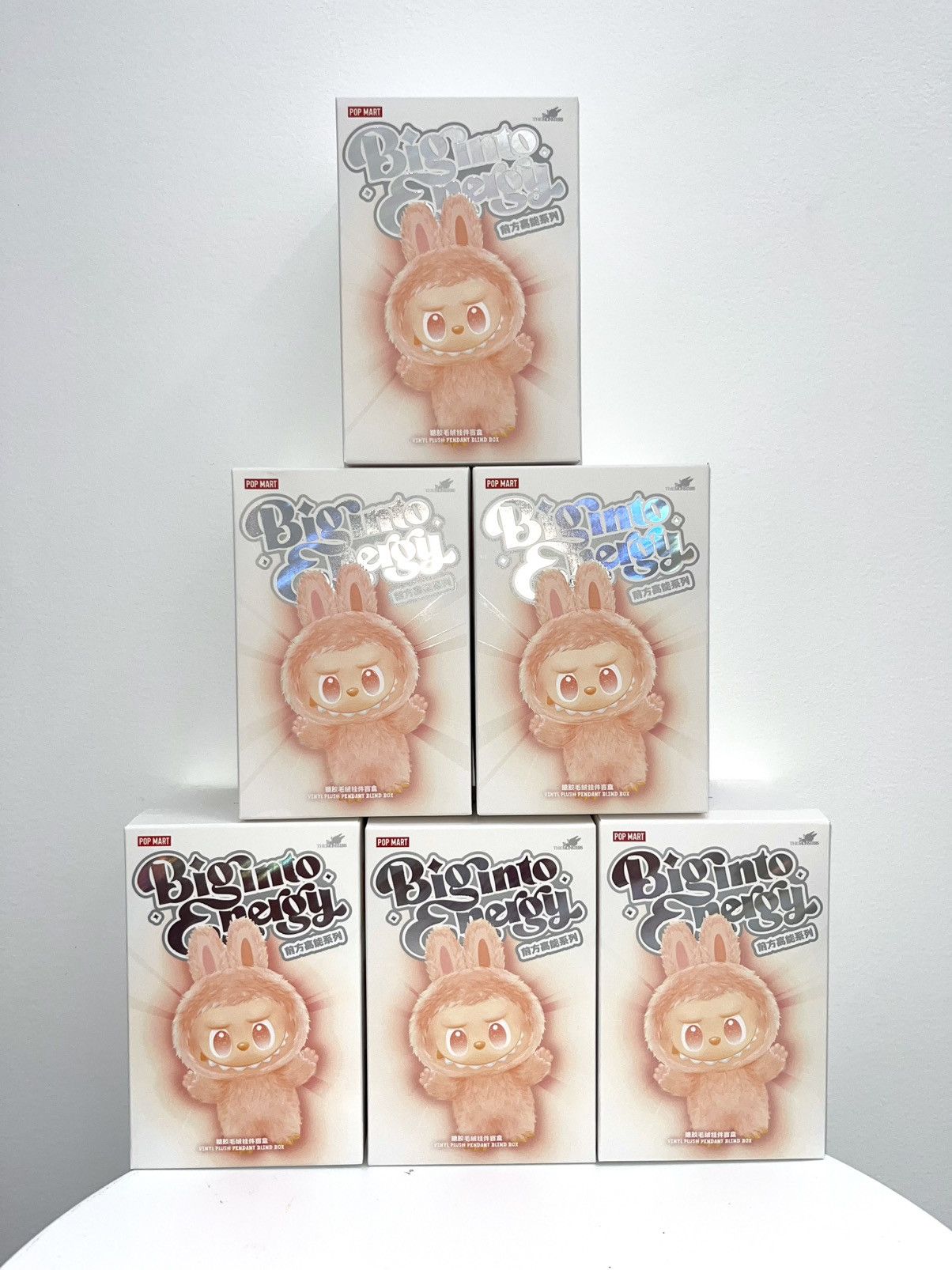 POP MART Big into Energy ラブブ LOYALTY POP NOW:THE MONSTERS Big into Energy Series-Vinyl Plush