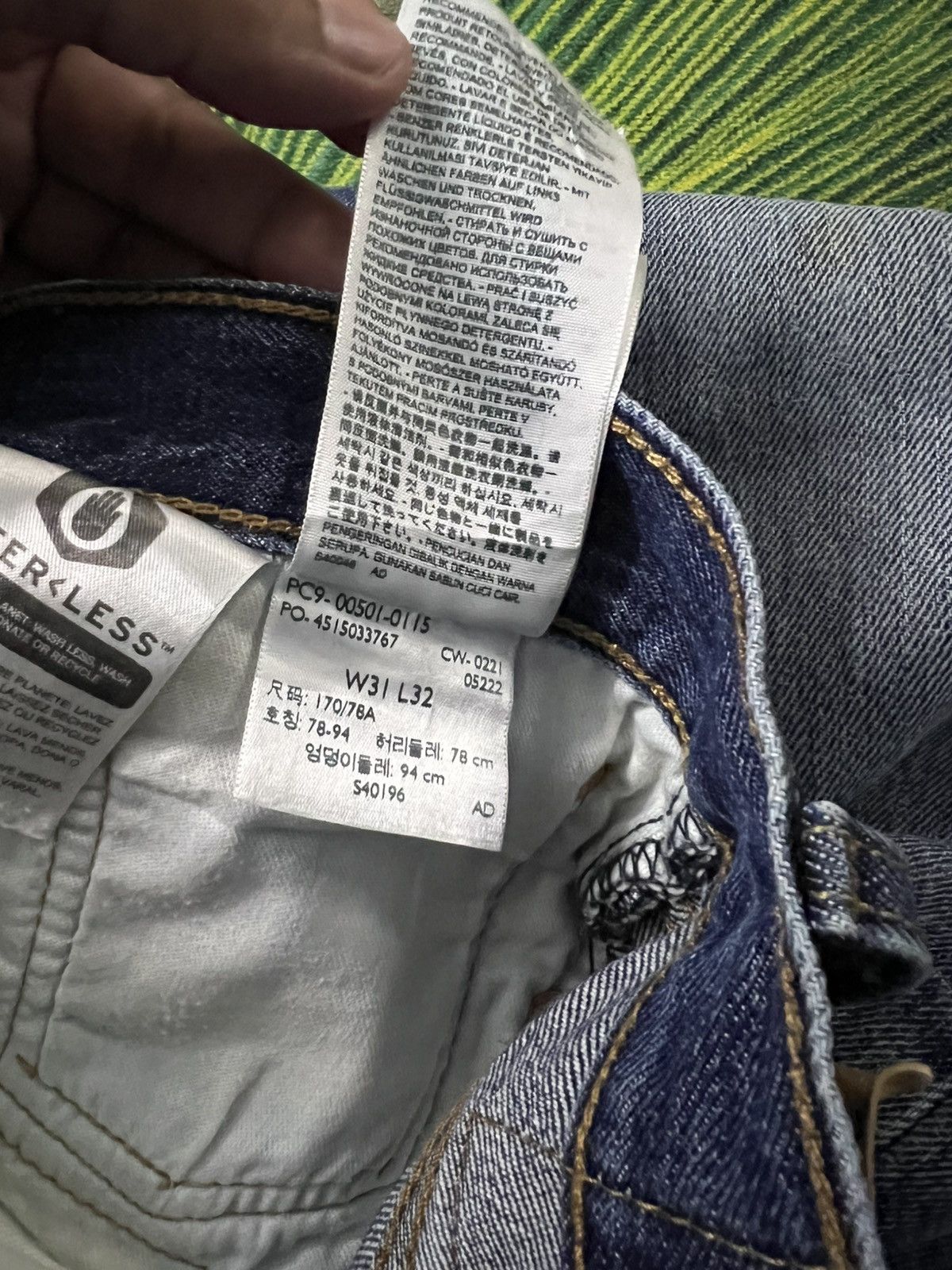 Levi's 💥Rare Vintage Levis 501 Distress Jean Size US 31 - 20 Thumbnail
