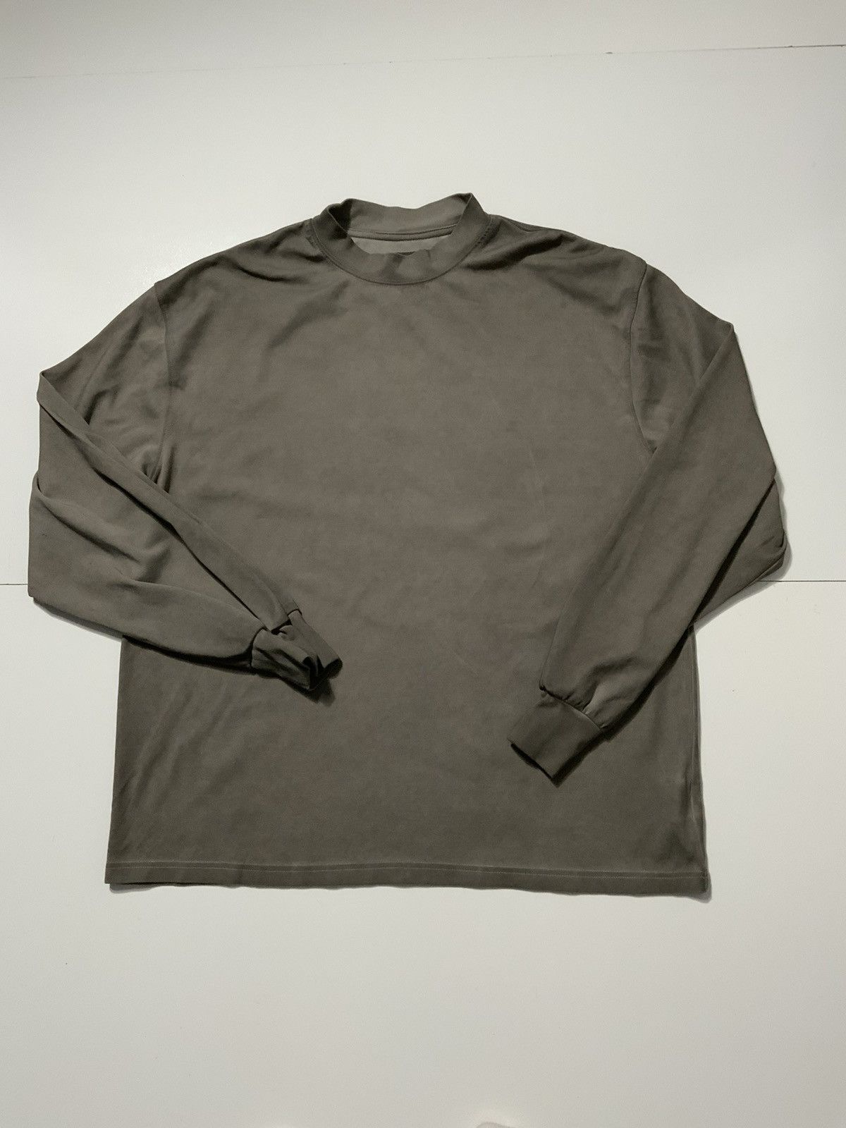 Other $110 Underwater Crucifix Cross Dyed Gray Crewneck T-Shirt Size US M / EU 48-50 / 2 - 4 Thumbnail