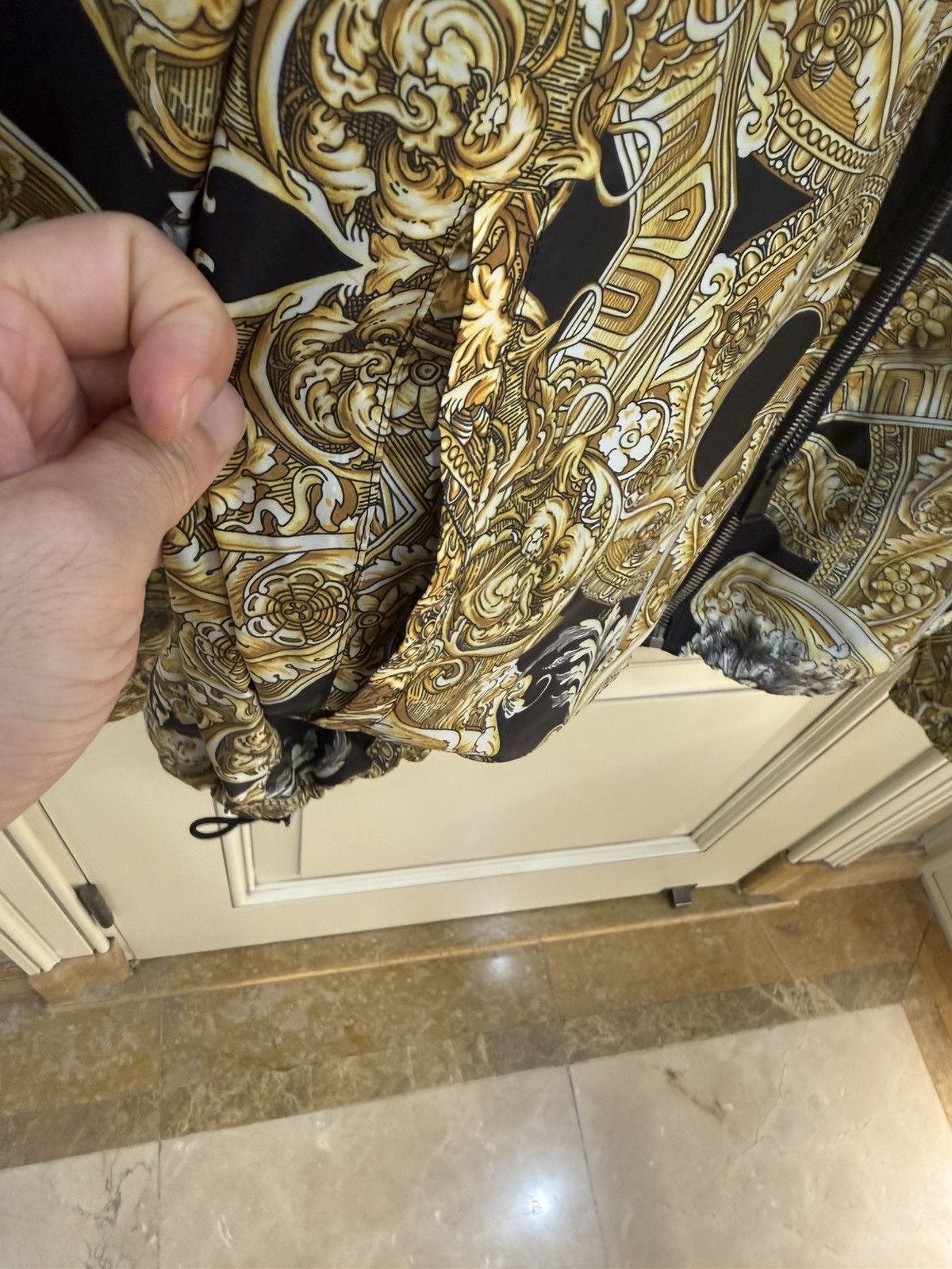 Versace Baroque print hooded jacket size48 Size US M / EU 48-50 / 2 - 17 Thumbnail