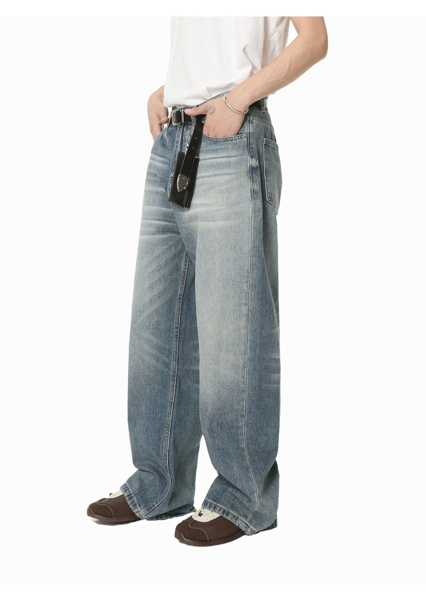 Vintage Men's American retro Vibe distressed wide-leg straight jeans Size US 32 / EU 48 - 2 Thumbnail