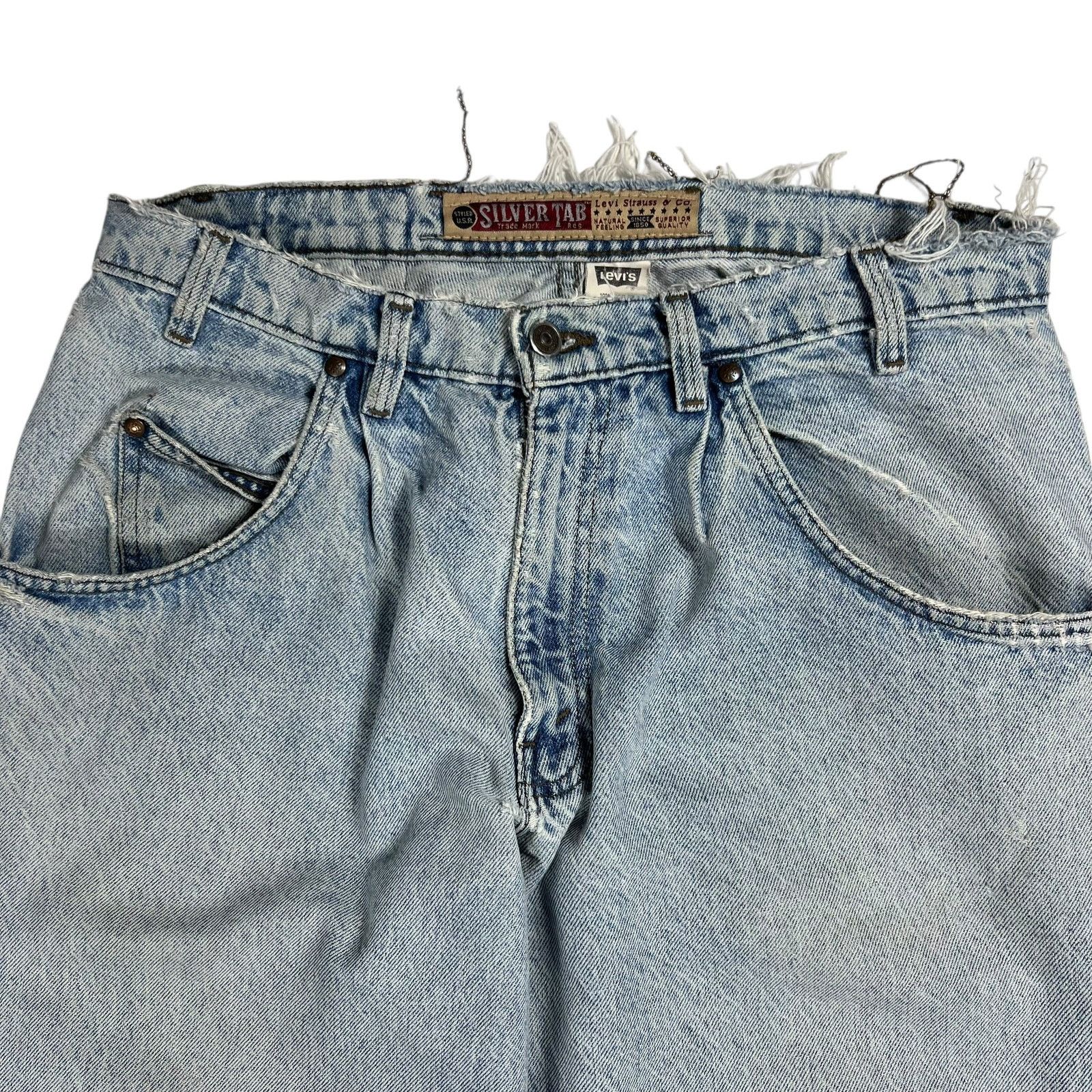 Levi's × Vintage Vintage Levi’s Silver Tabs distressed light wash tapered Size US 33 - 9 Thumbnail
