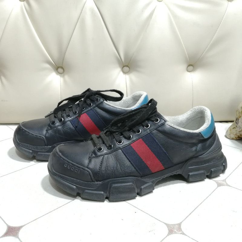 Gucci Gucci Low-Top Sport Shoes for Men in Black 0079 Size US 8 / EU 41 - 1 Thumbnail