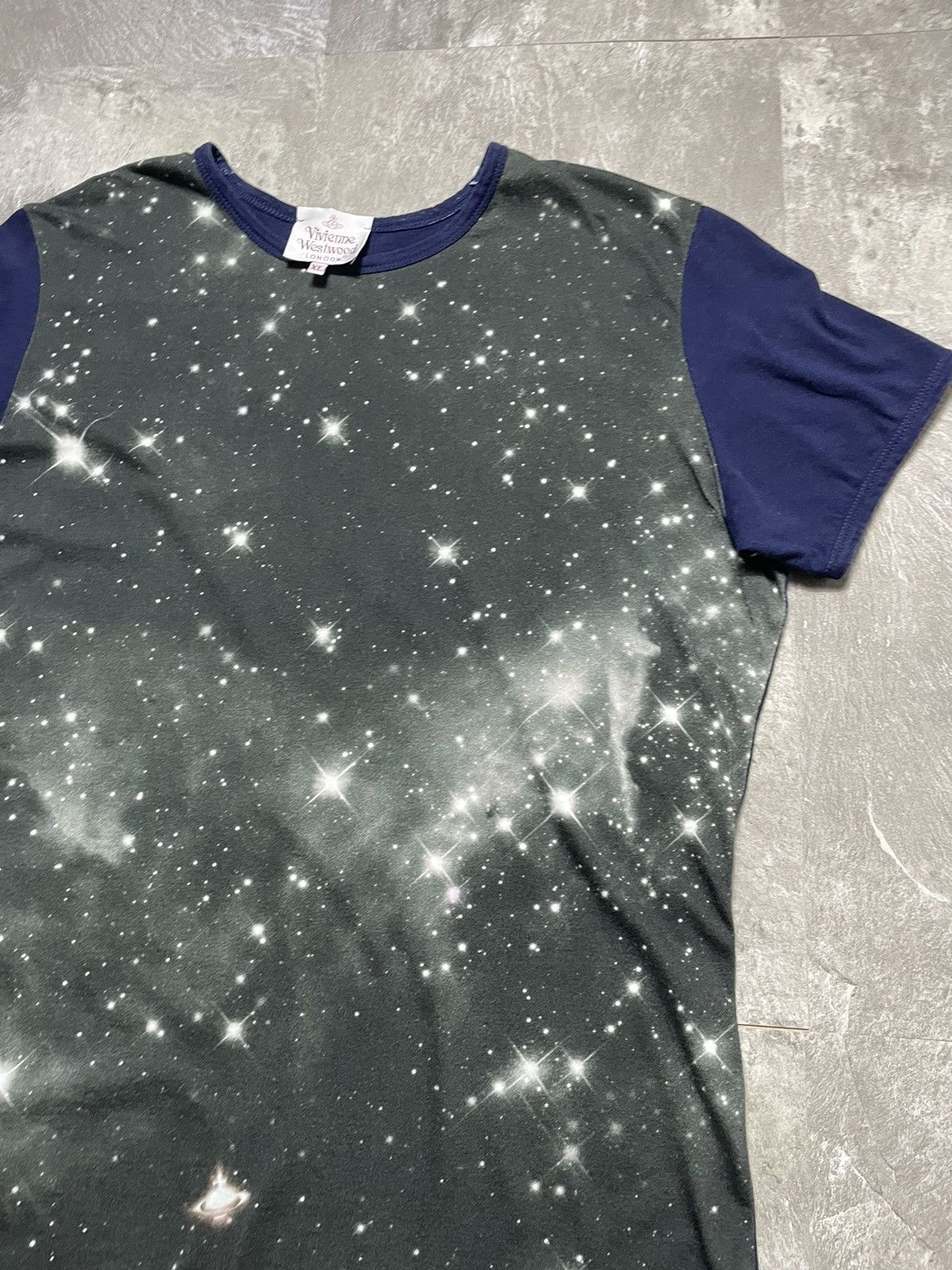 Vivienne Westwood 💫🪐 RARE Vivienne Westwood Galaxy T Shirt Luxury Size US L / EU 52-54 / 3 - 4 Thumbnail