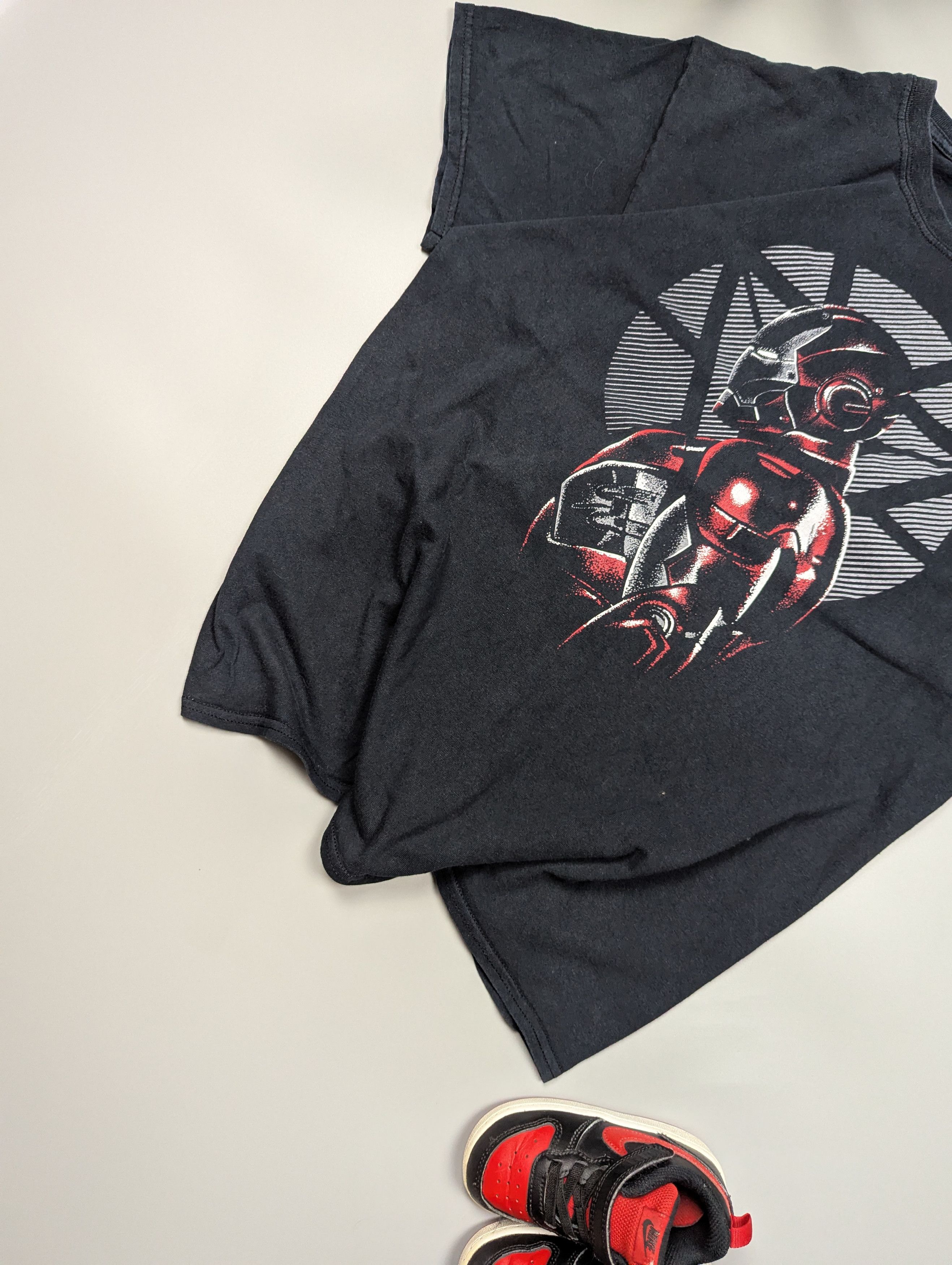 Marvel Comics Marvel Iron Man Retro Tee L Gildan Black MCU Size US L / EU 52-54 / 3 - 4 Thumbnail
