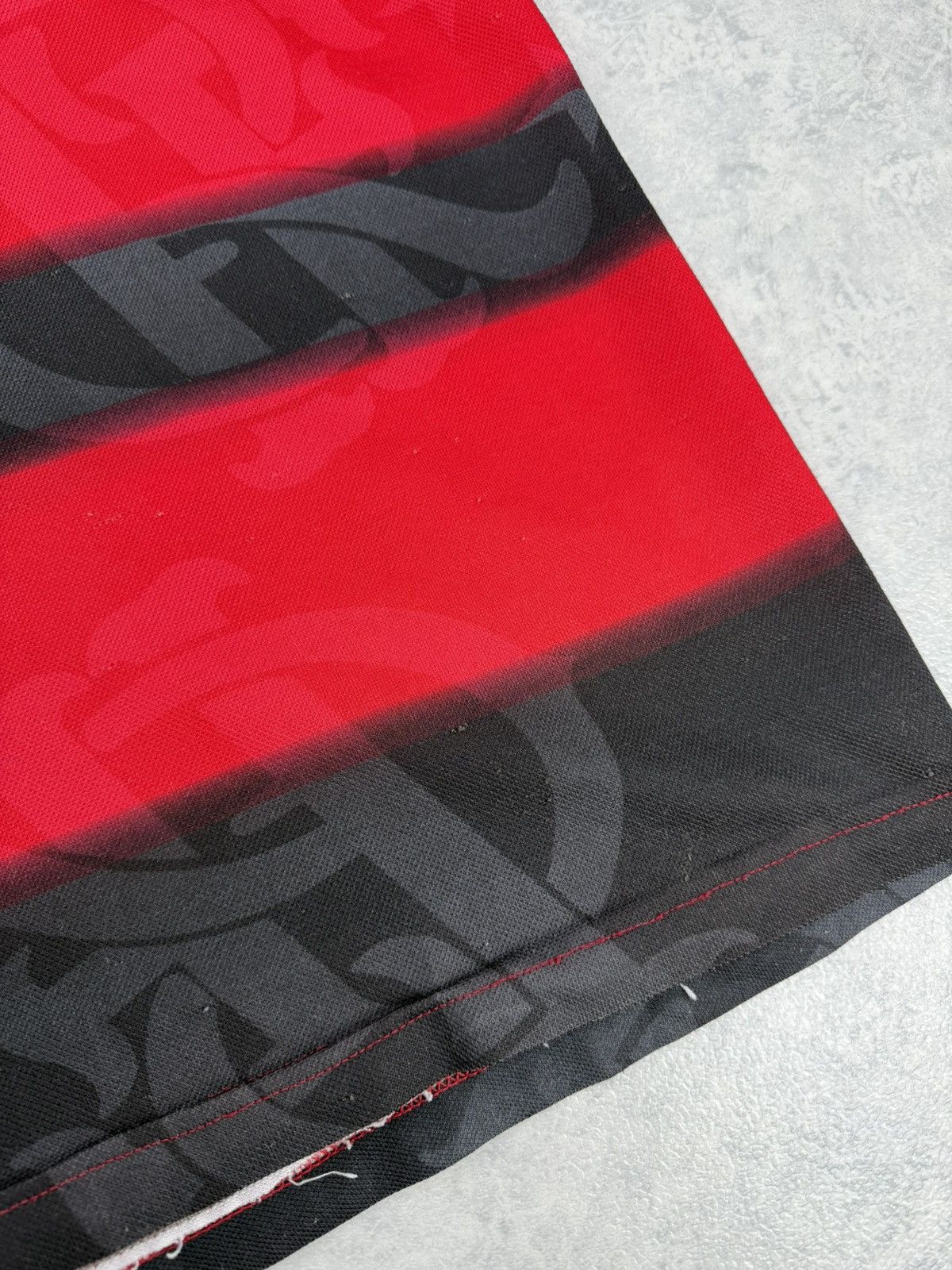 Vintage CR Flamengo Retro Soccer Jersey #11 Petrobras Size XL Size US XL / EU 56 / 4 - 2 Thumbnail