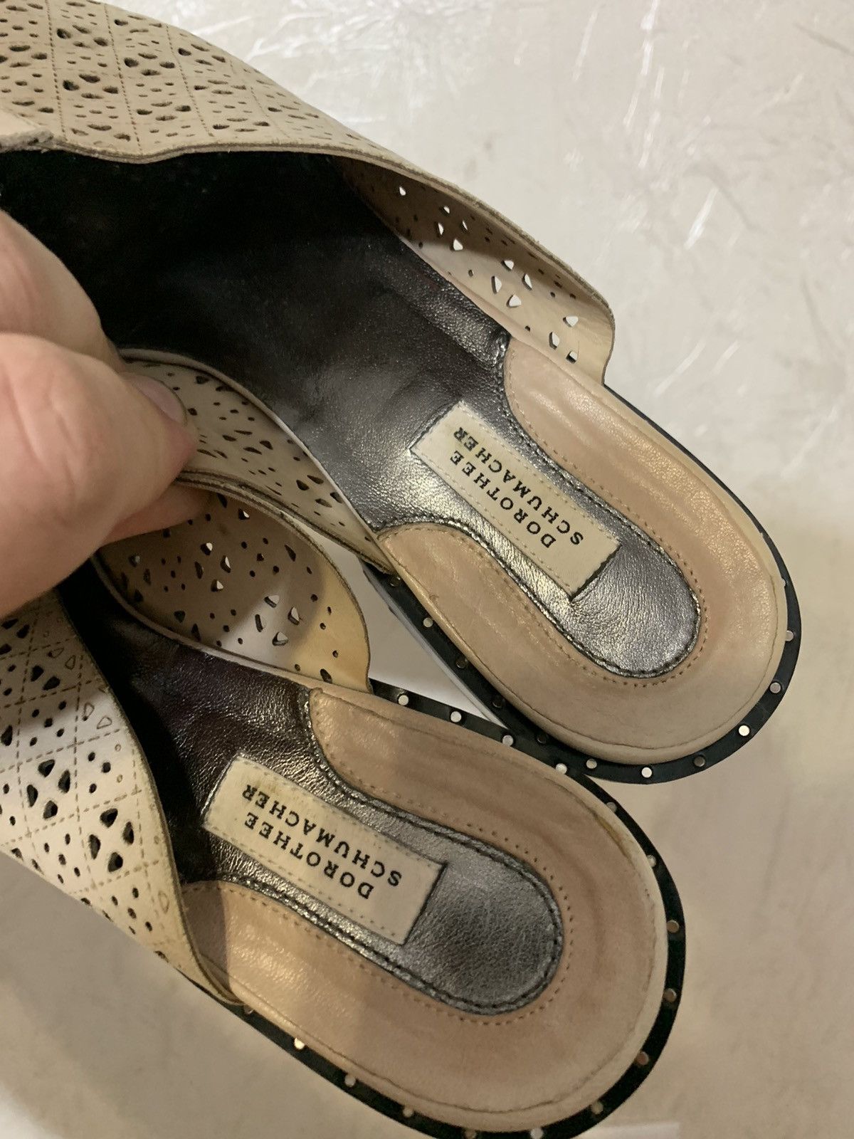 DOROTHEE SCHUMACHER × Leather Dorothee Schumacher Leather Beige Mules Made in Italy Size US 8 / IT 38 - 9 Thumbnail
