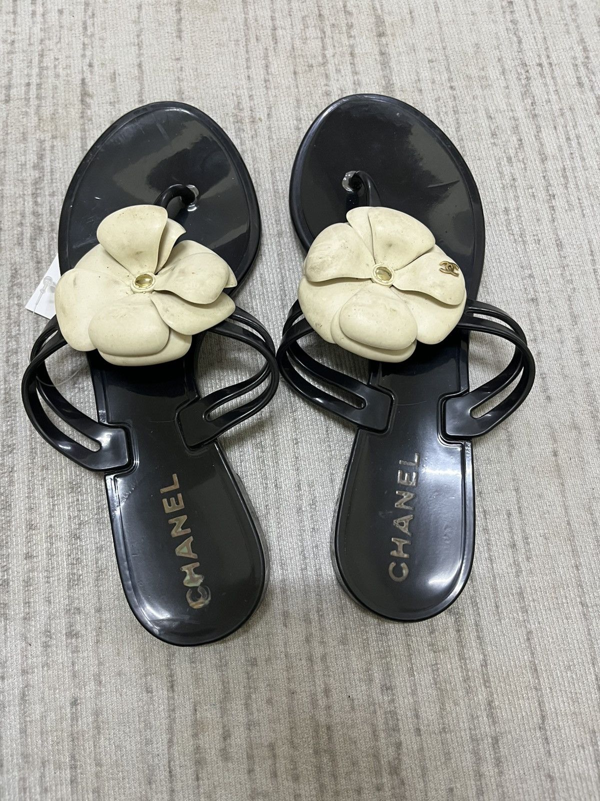 Chanel Chanel camellia sandals Size US 6 / IT 36 - 1 Thumbnail
