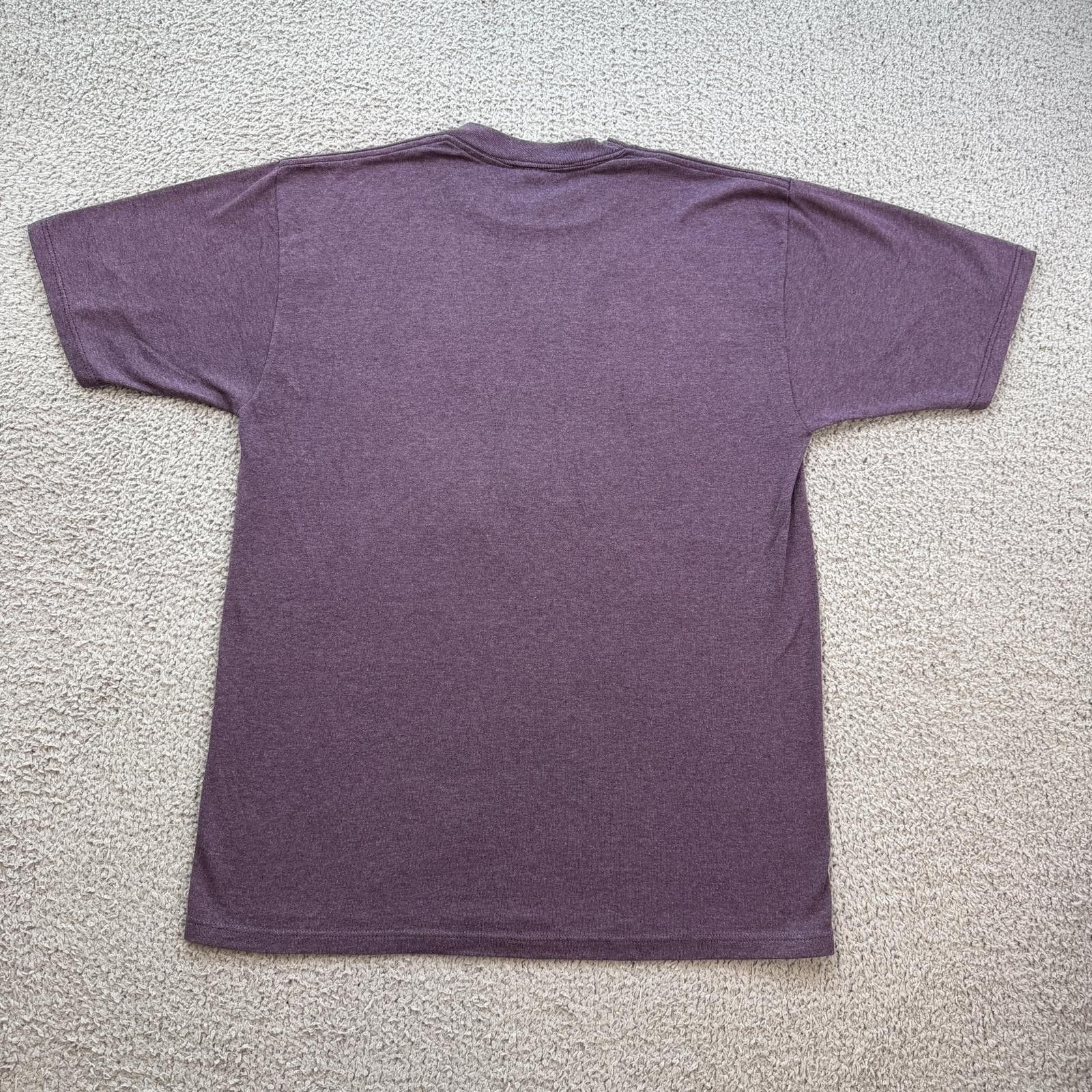 Jerzees Vintage Native American Wolf Spirit Graphic T-Shirt Purple Size US L / EU 52-54 / 3 - 2 Thumbnail