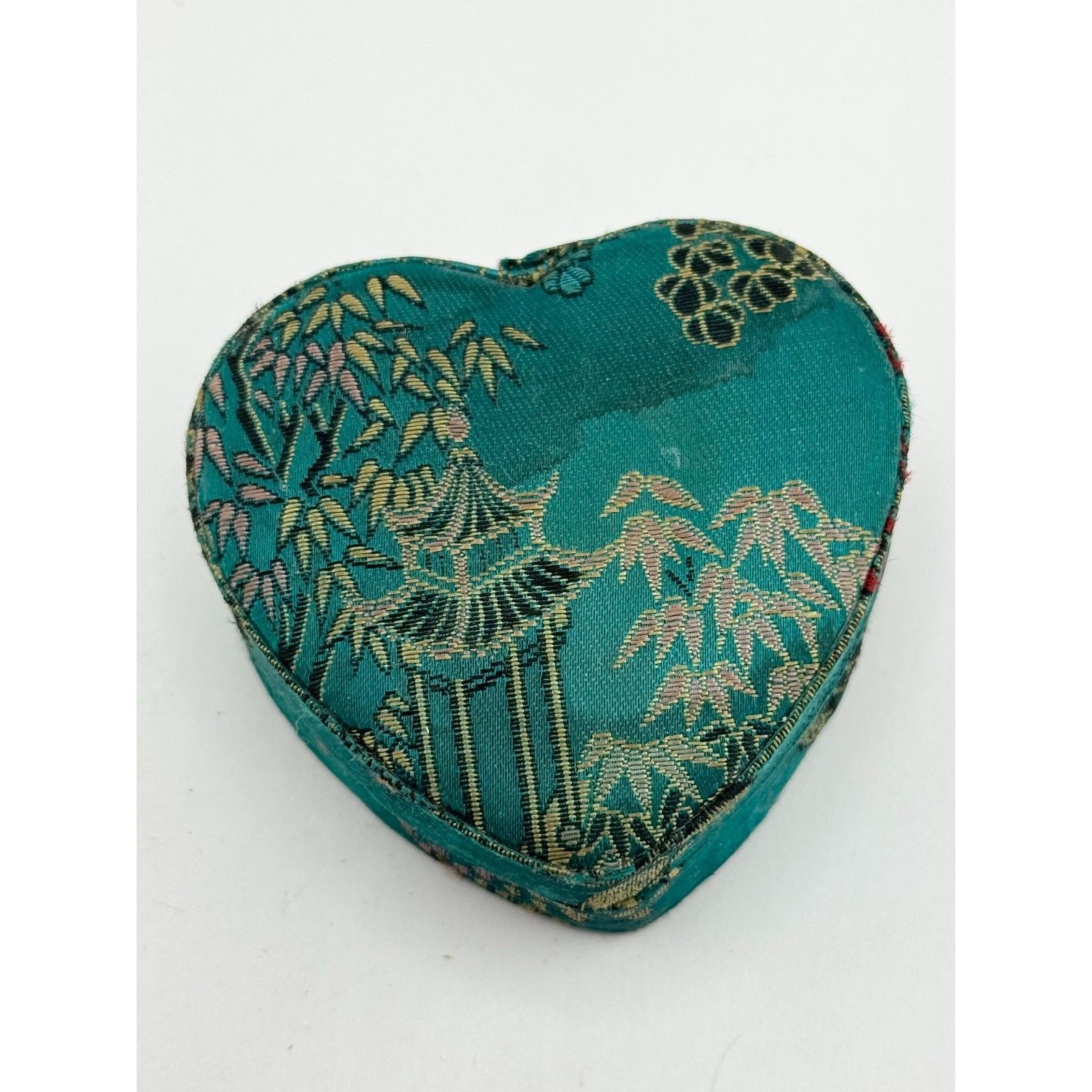 Vintage Vintage orential fabric heart trinket box Size ONE SIZE - 3 Thumbnail