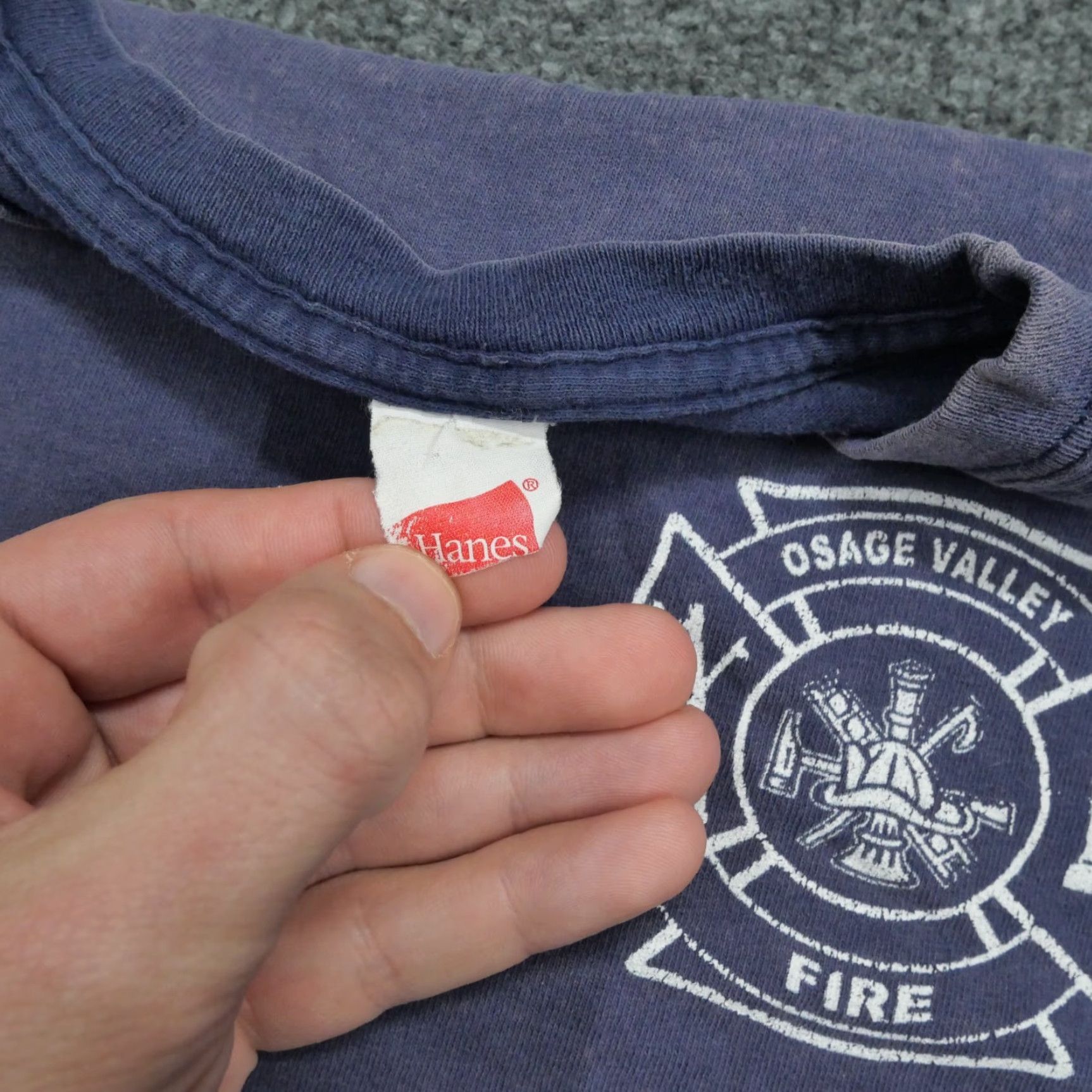 Hanes VINTAGE Hanes T-Shirt Blue Fire Department Men L Crew Neck Short Sleeve Distressed Graphic Print Faded 90s Size L Size US L / EU 52-54 / 3 - 4 Thumbnail