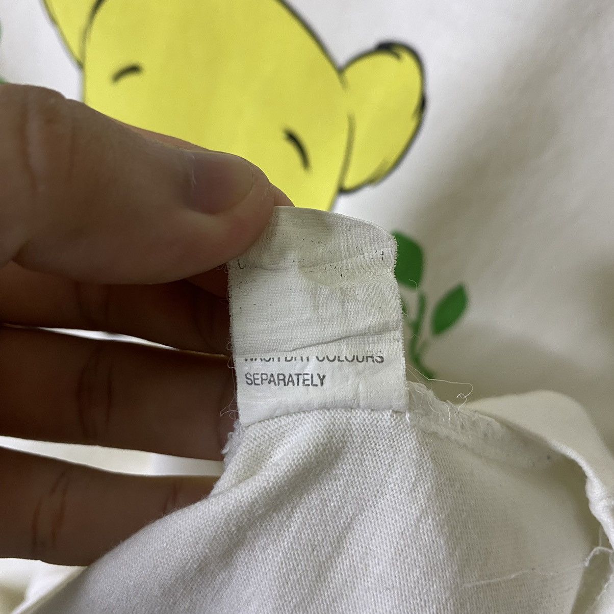 Disney Vintage 1990s Disney Winnie The Pooh Cartoon Tee Size US S / EU 44-46 / 1 - 5 Thumbnail