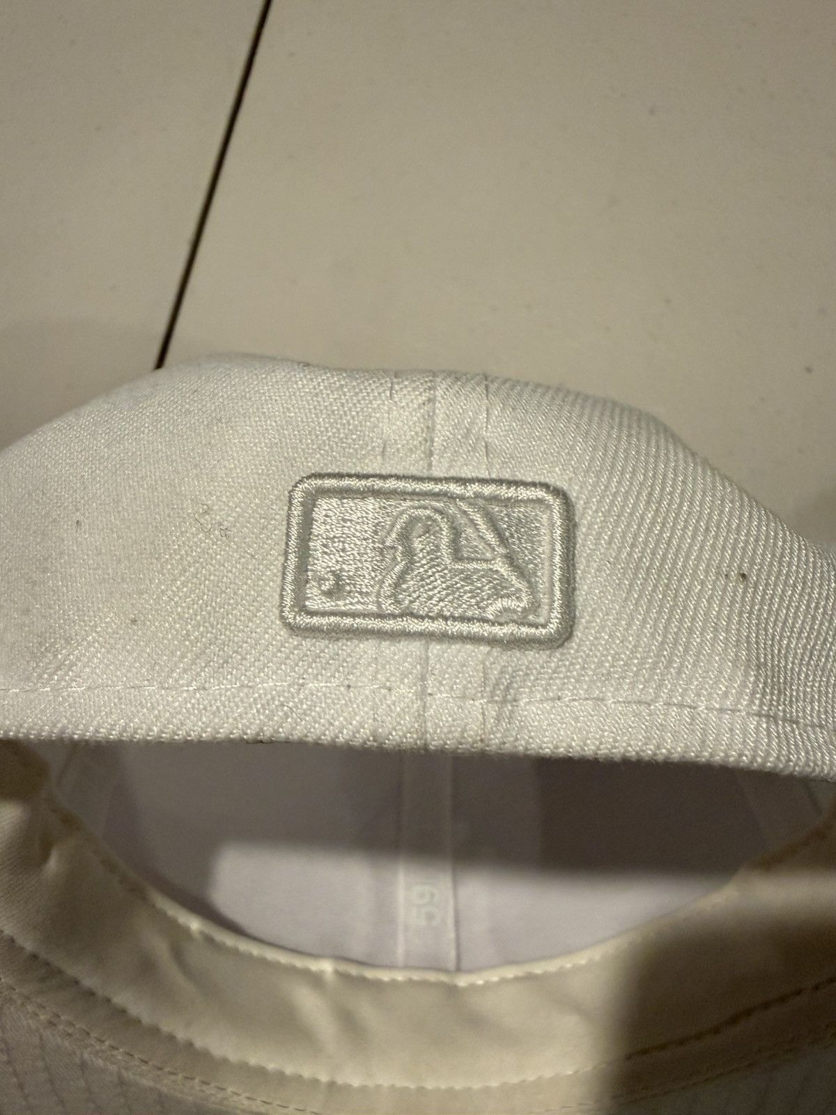 New Era yankees white hat size 7 1/8 | new era | MLB Size ONE SIZE - 3 Thumbnail