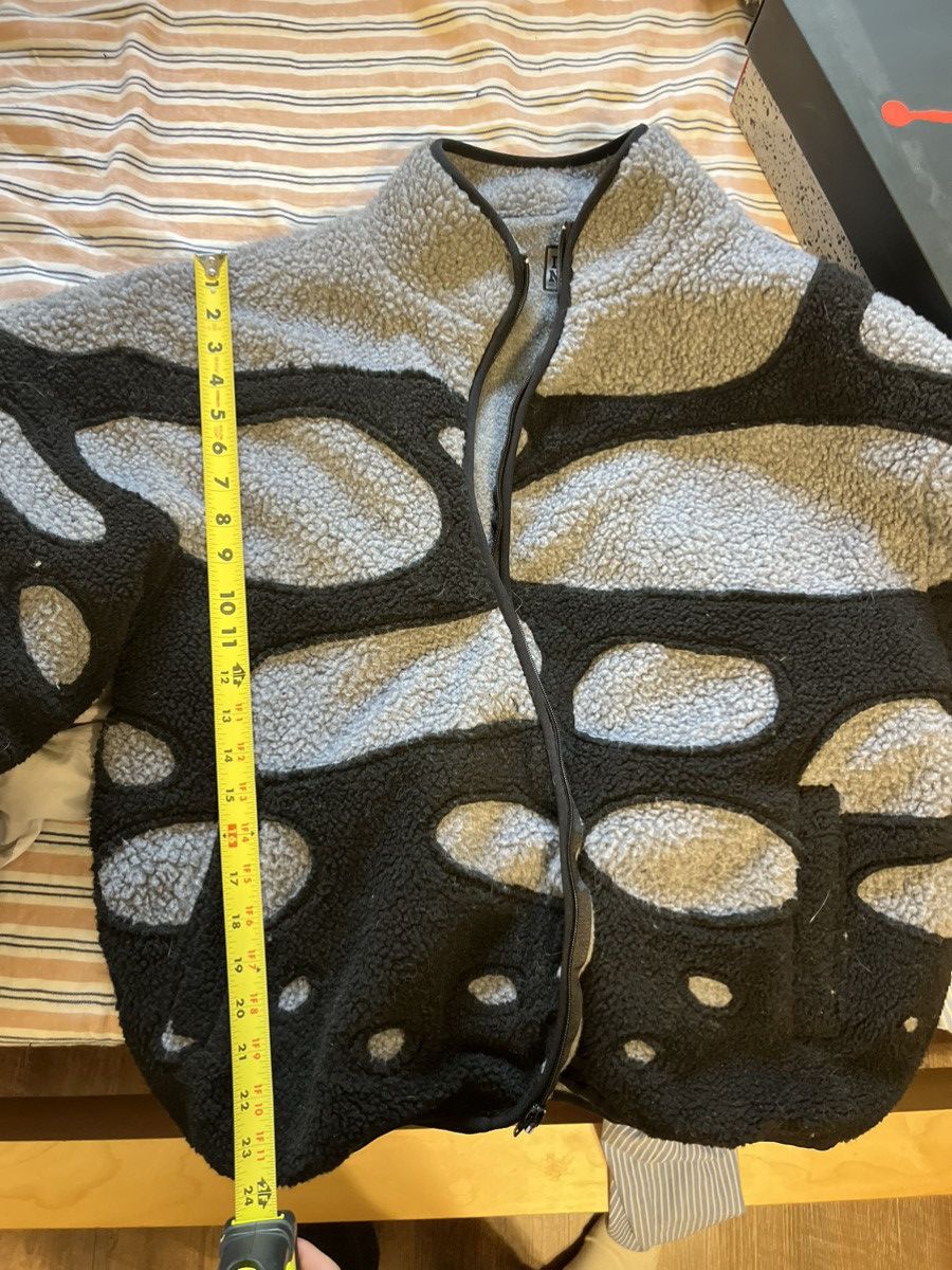 Other YoungChickenPox ‘Black Wave’ Fleece Size US M / EU 48-50 / 2 - 4 Thumbnail
