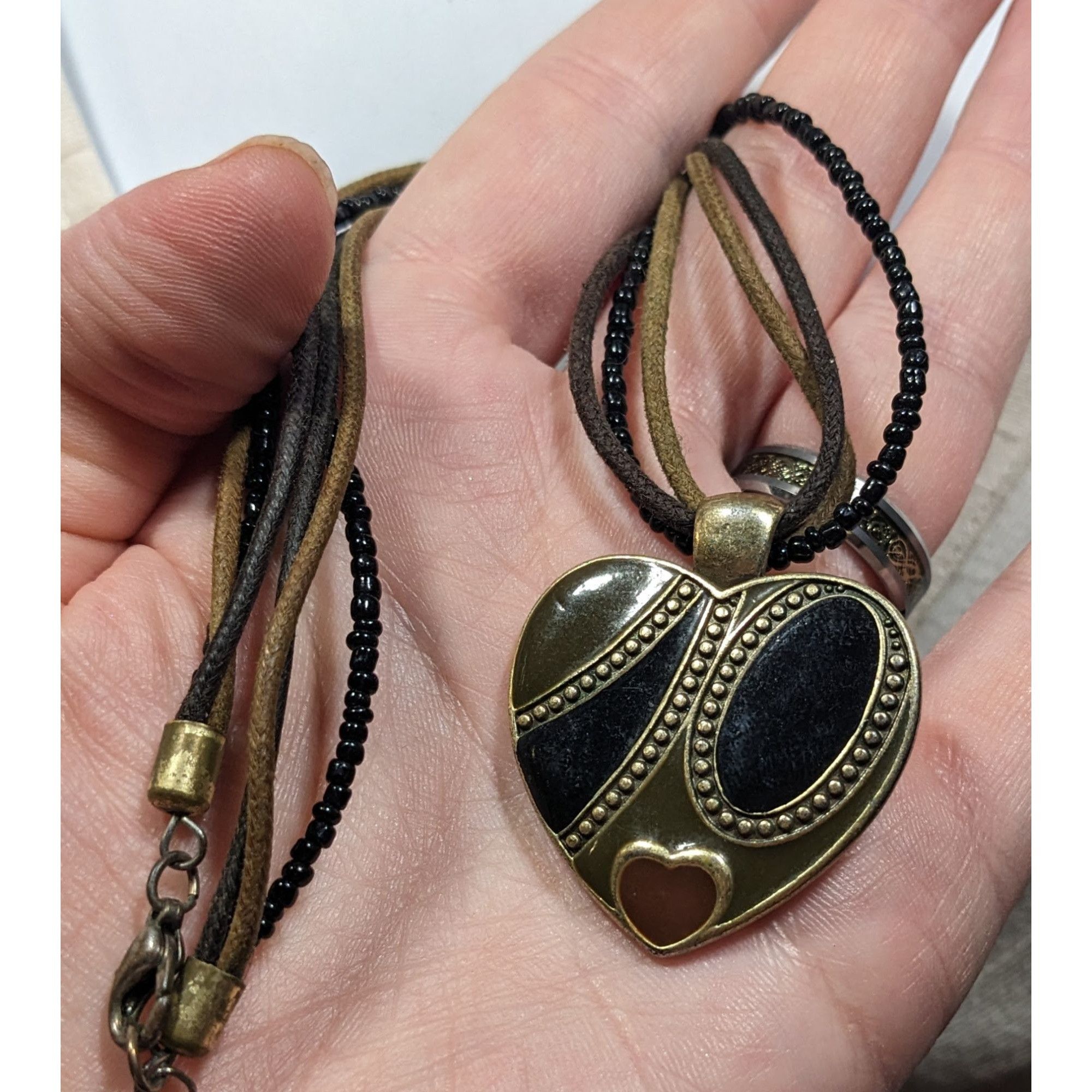 Other Retro Heart Pendant Necklace Brown Black And Gold Tones Size ONE SIZE - 3 Thumbnail