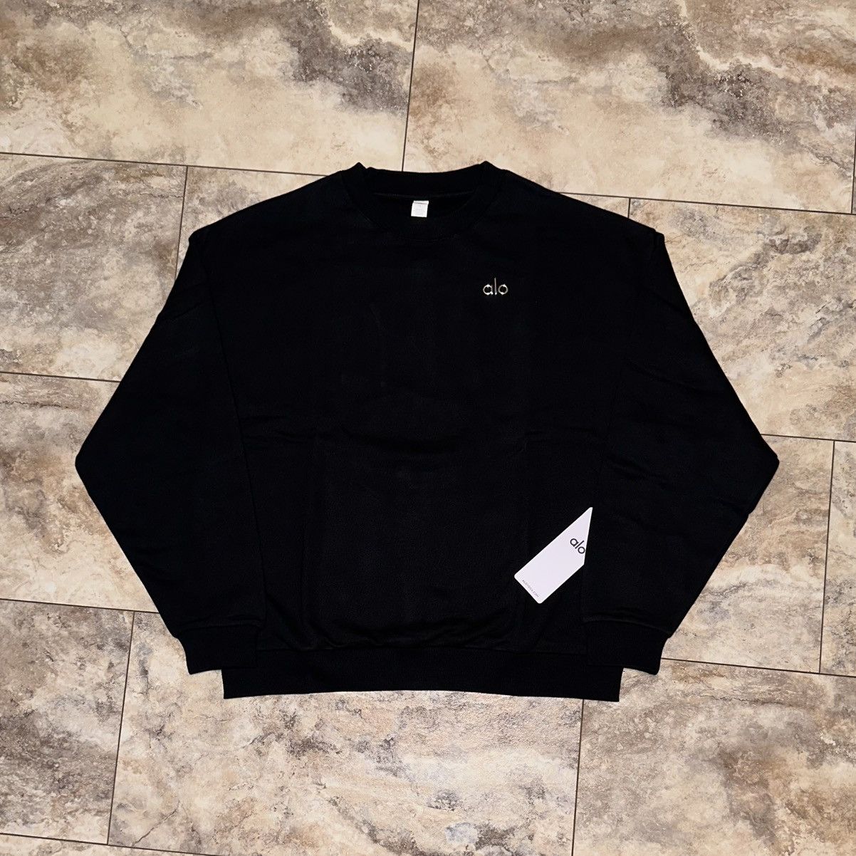 Alo Alo Yoga Accolade Logo Crew Neck Pullover Black NWT Size XL Size XL / US 12-14 / IT 48-50 - 1 Thumbnail