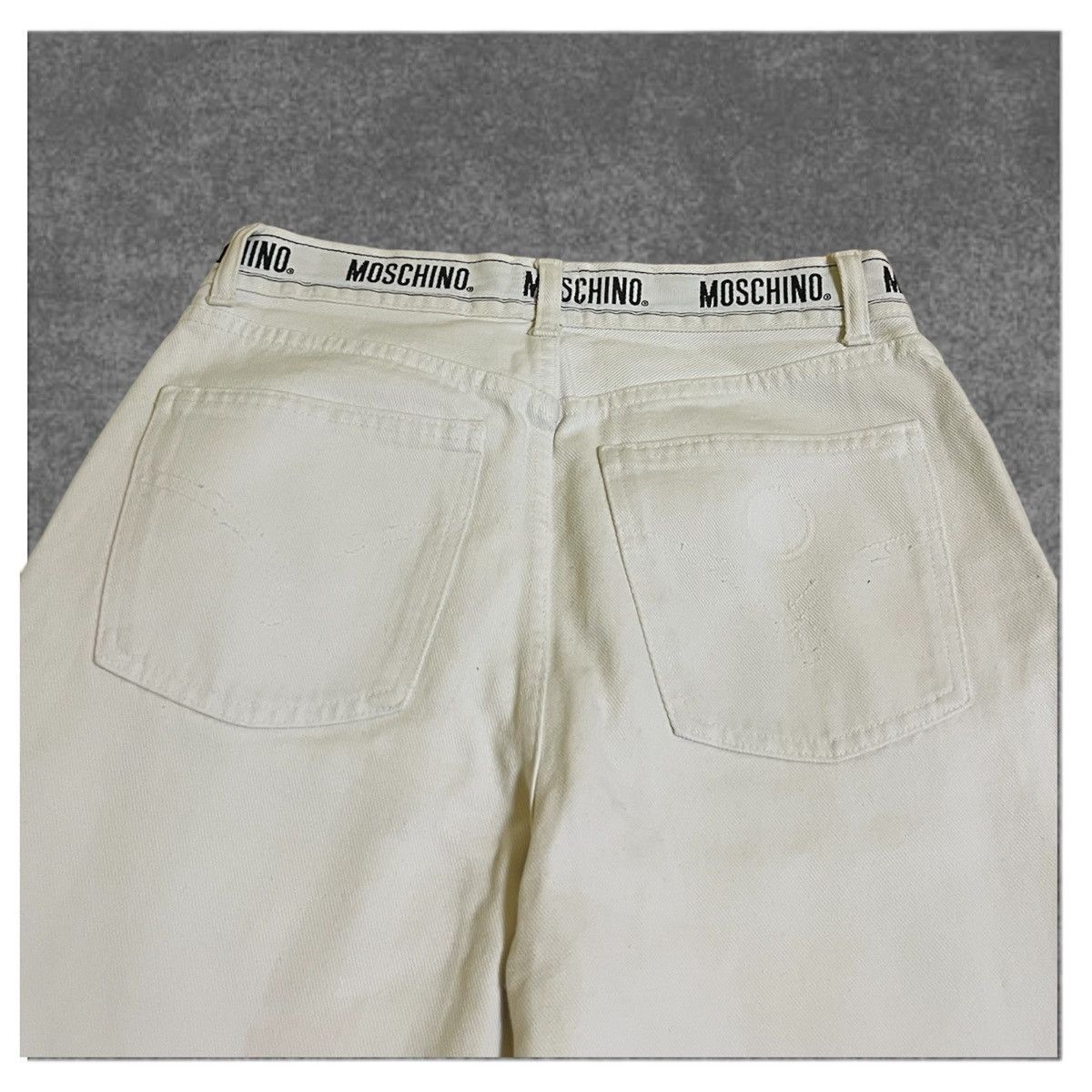 Moschino MOSCHINO Jeans White men W 28 L 36 Rare Size made in Italy Size US 28 / EU 44 - 3 Thumbnail