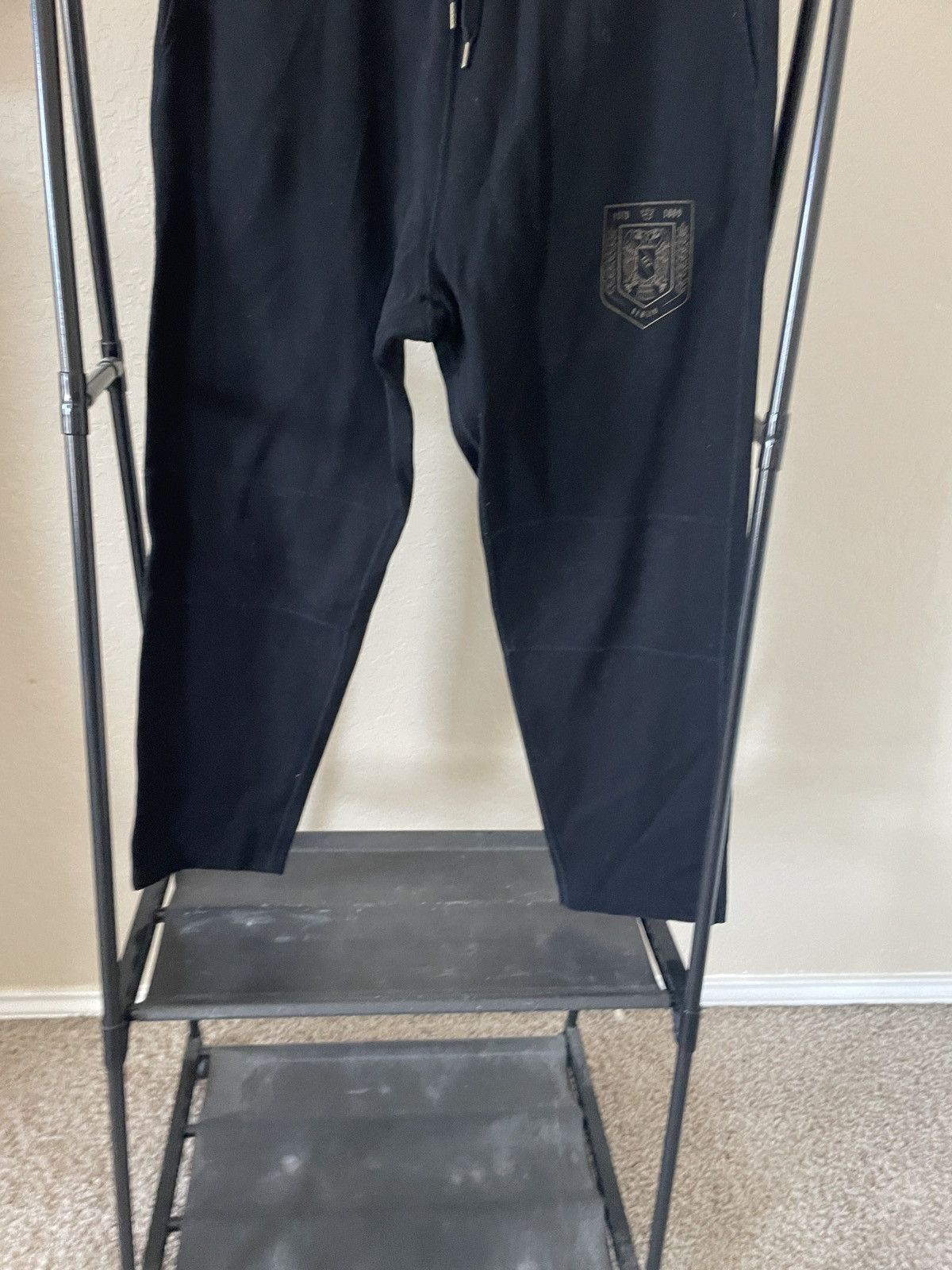 Robert Geller ESTD 1889 Berlin Crest Cropped joggers Size US 33 - 3 Thumbnail