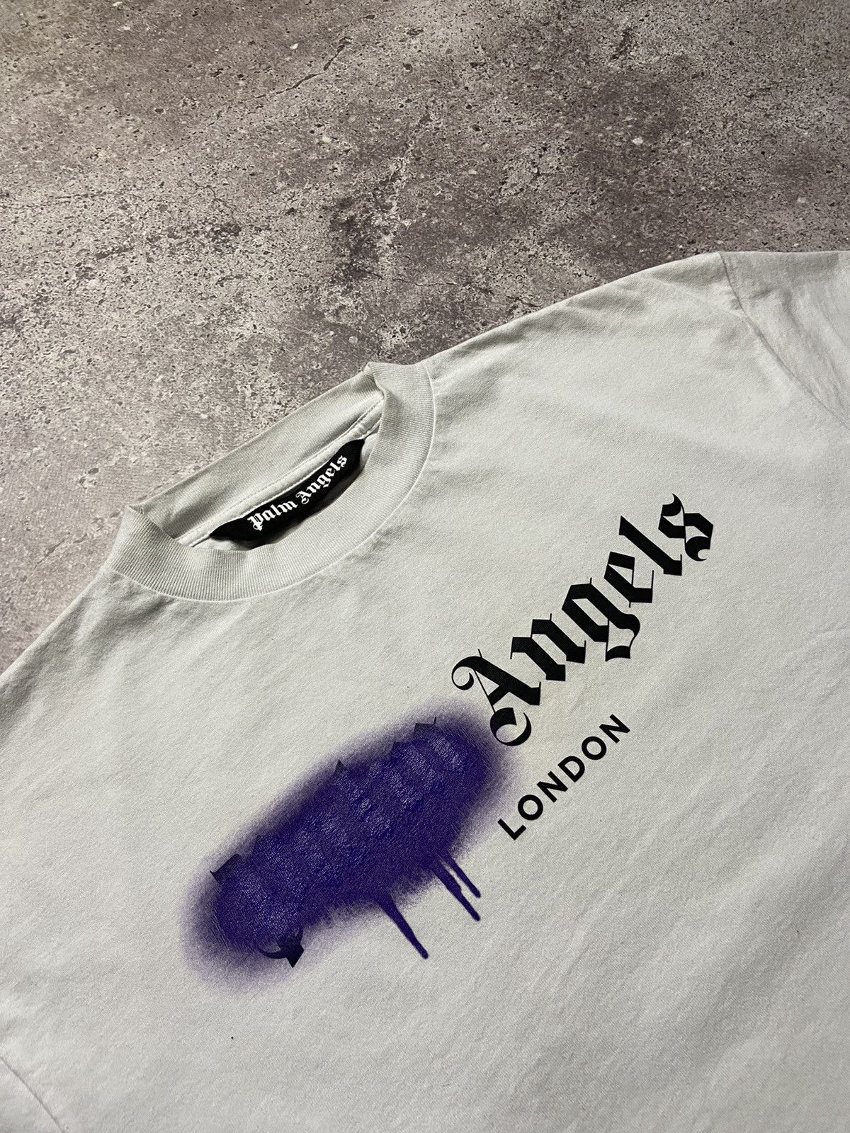 Palm Angels Palm Angels London Sprayed Logo Tee Size US M / EU 48-50 / 2 - 2 Thumbnail