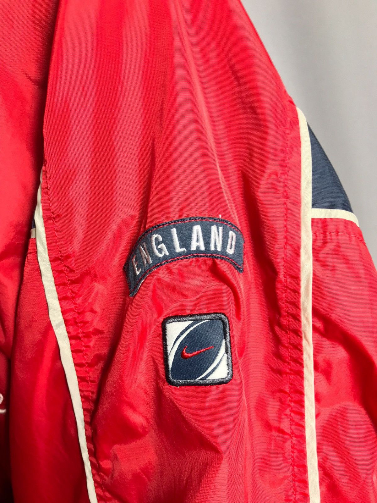 Nike × Vintage ENGLAND NIKE RUGBY WATERPROOF TRAINING RAIN O2 HOODED JACKET Size US XL / EU 56 / 4 - 4 Thumbnail