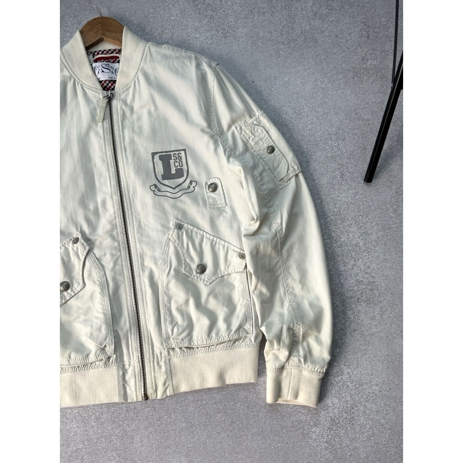 Levi's VINTAGE Levi’s Bomber Jacket Military Multi Pocket Army 90s Y2K Size M Men White Cotton Canvas Bomber Jacket 90s Military Levi’s Made & Crafted Mens Size US M / EU 48-50 / 2 - 4 Thumbnail