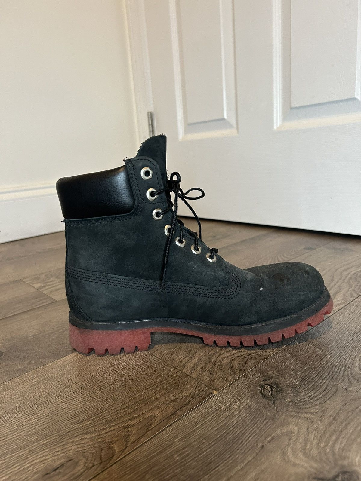 Timberland timberland 6 inch black+red sole boots Size US 7 / EU 40 - 5 Thumbnail