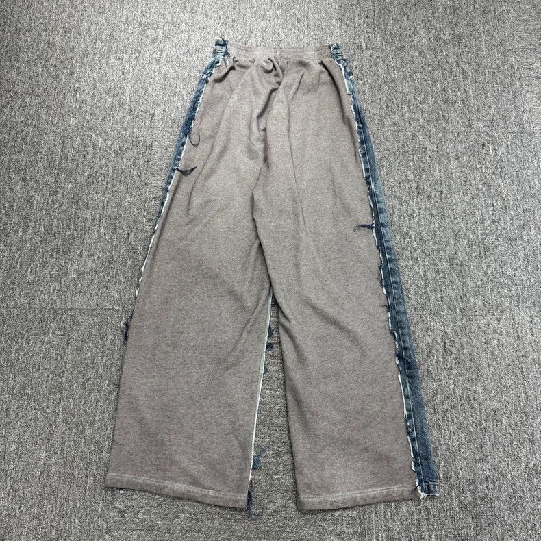 Balenciaga Balenciaga washed distressed jeans Size US 26 / EU 42 - 2 Thumbnail