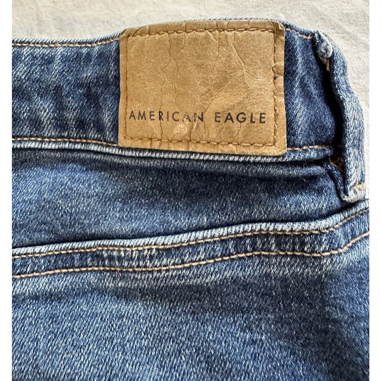 American Eagle Outfitters American Eagle Mom Jeans Blue Sz 6 Shortt Stretch Normcore Size 28" / US 6 / IT 42 - 2 Thumbnail
