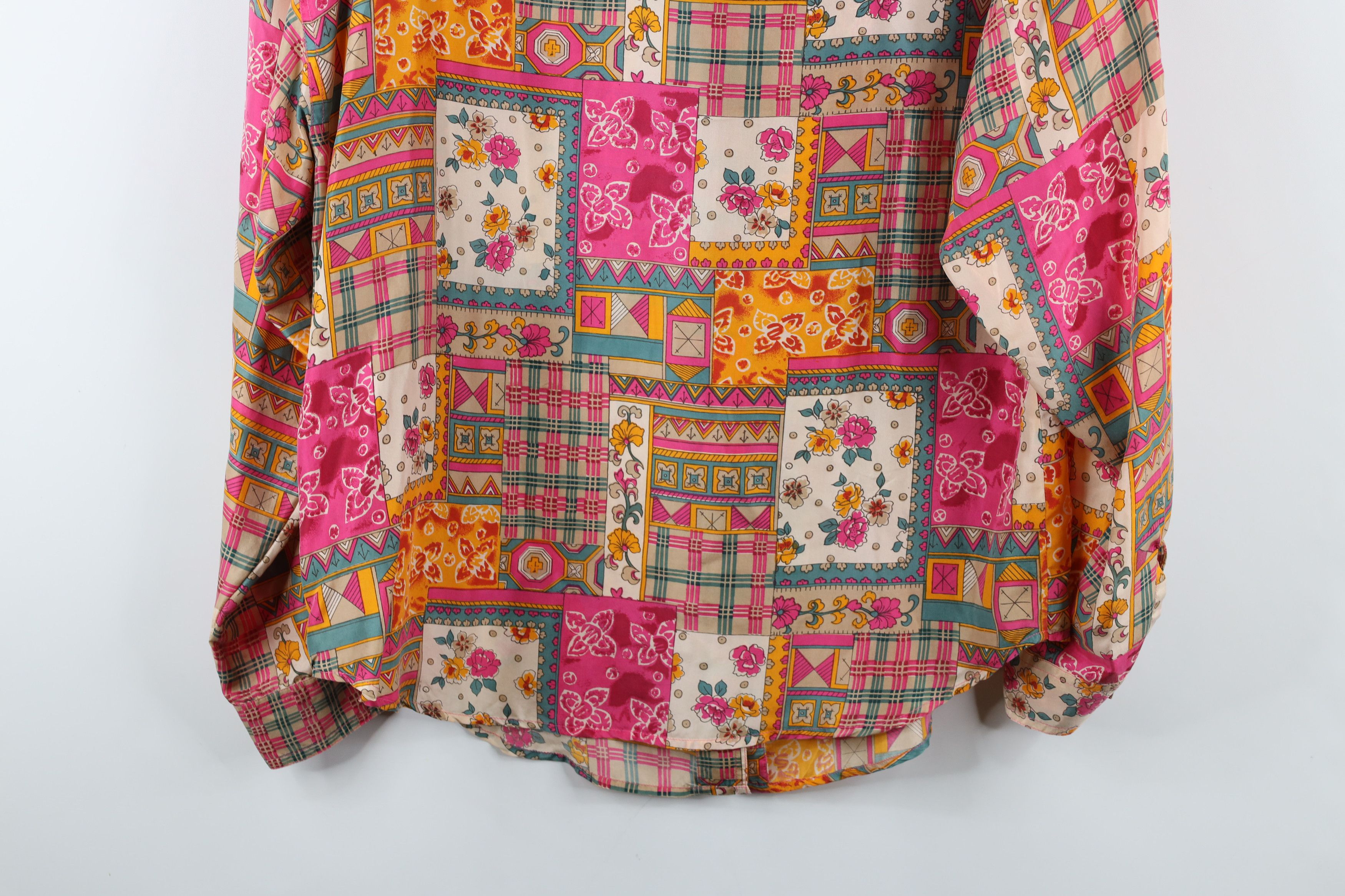 Vintage Vintage 90s Streetwear Quilted Flower Silk Button Shirt Size M / US 6-8 / IT 42-44 - 10 Thumbnail