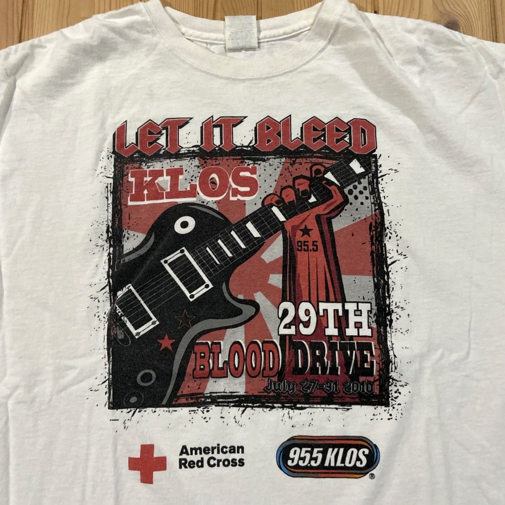 Vintage VINTAGE KLOS 95.5 Rockin Southern California XL 29th Annual Blood Drive 2010 T-Shirt Unisex Adults Size US XL / EU 56 / 4 - 2 Thumbnail