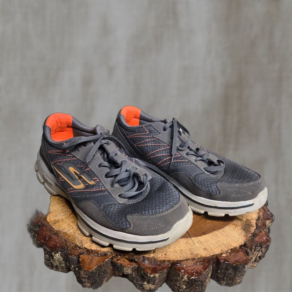 SKECHERS SKECHERS GOwalk3 Gogamat Gray Athletic Sneakers Men's Size 11 Size US 11 / EU 44 - 1 Thumbnail