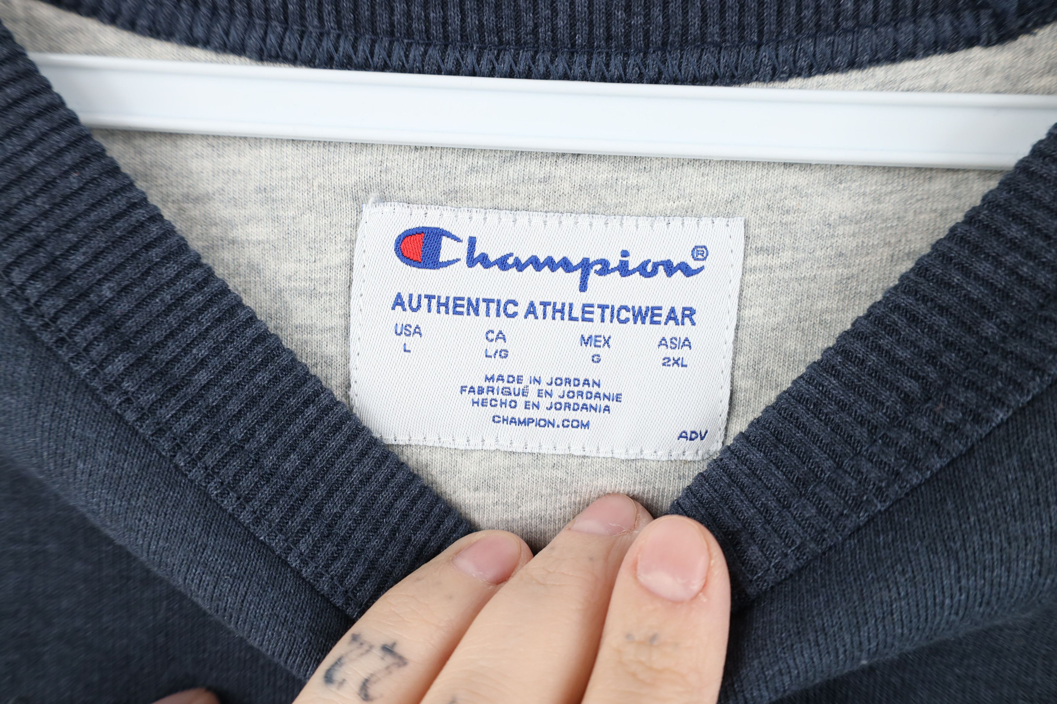 Champion Vintage Champion Monochrome Classic Logo Crewneck Sweatshirt Size US L / EU 52-54 / 3 - 10 Thumbnail