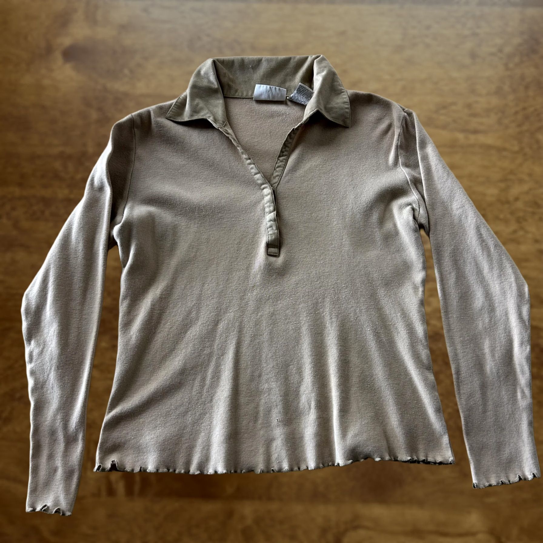 Bill Blass VINTAGE Bill Blass Jeans Polo Shirt Womens Medium Beige Long Sleeve Lettuce Hem Size M / US 6-8 / IT 42-44 - 1 Thumbnail