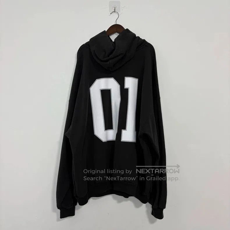 Balenciaga Balenciaga Loop Basketball Logo Sweatshirt. Size US XXS / EU 40 - 2 Thumbnail