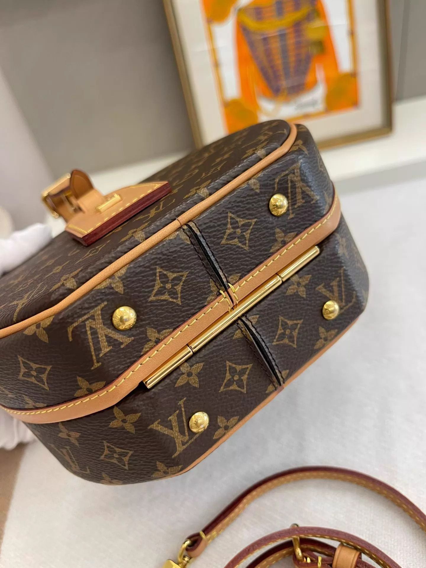 Louis Vuitton LV Hard Trunk mint 17x16x7 Size ONE SIZE - 7 Thumbnail