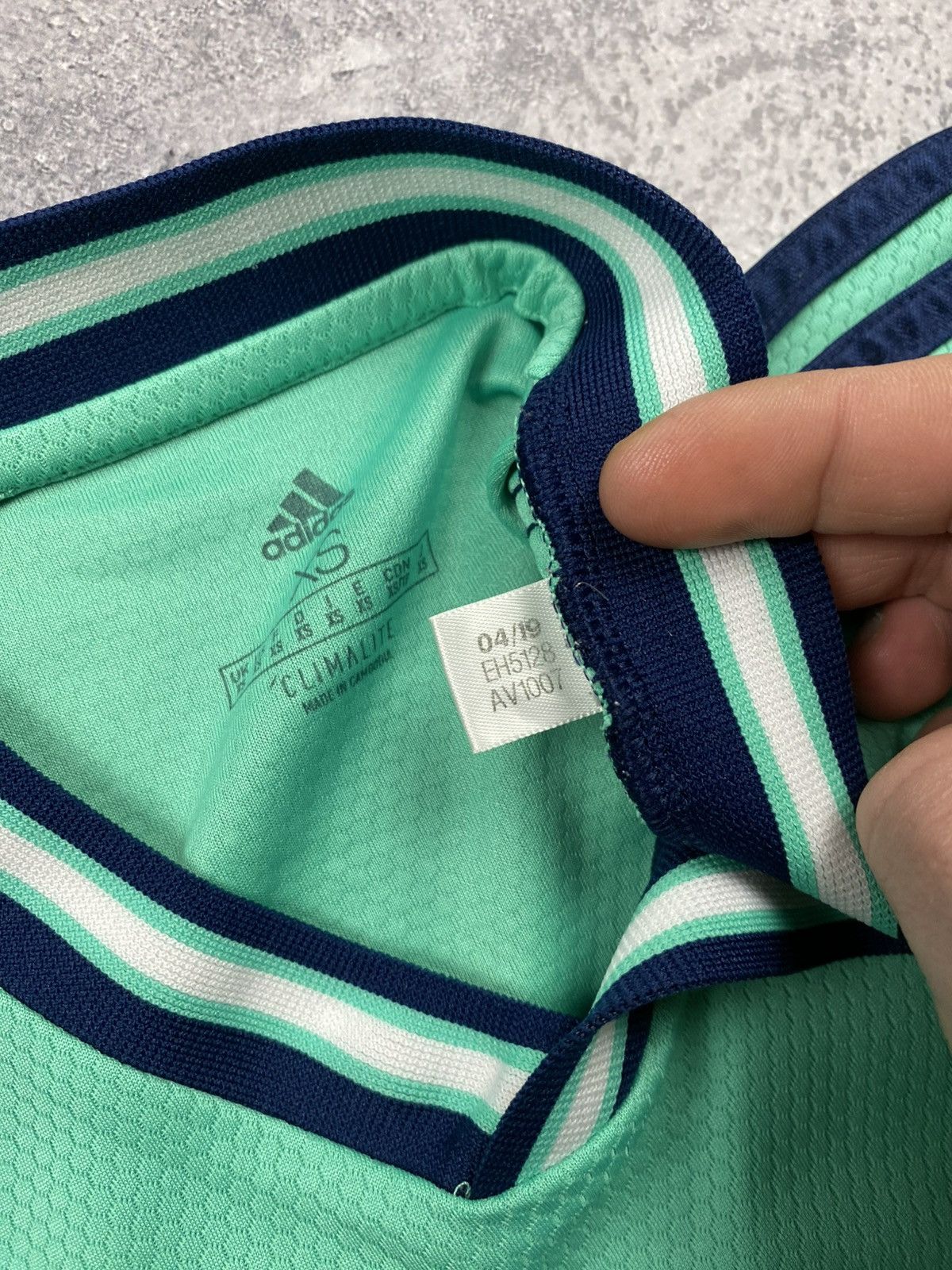 Adidas Adidas Real Madrid 2019-20 Home Football Shirt Soccer Jersey Size US XS / EU 42 / 0 - 7 Thumbnail