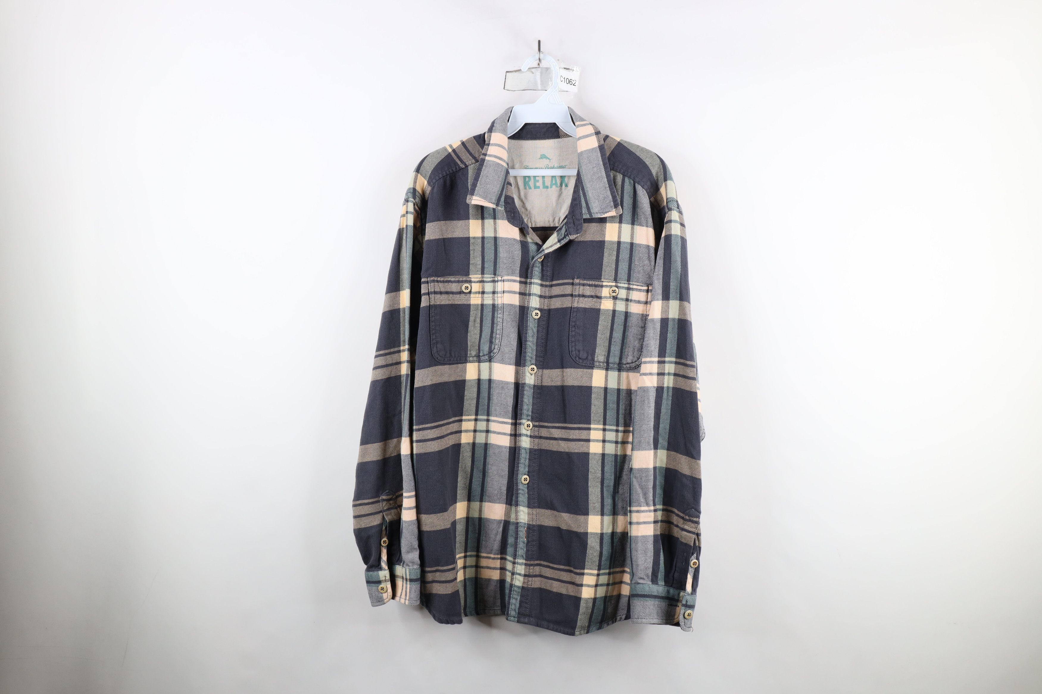 Tommy Bahama × Vintage Vintage Tommy Bahama Relax Collared Button Shirt Plaid Size US XL / EU 56 / 4 - 1 Thumbnail