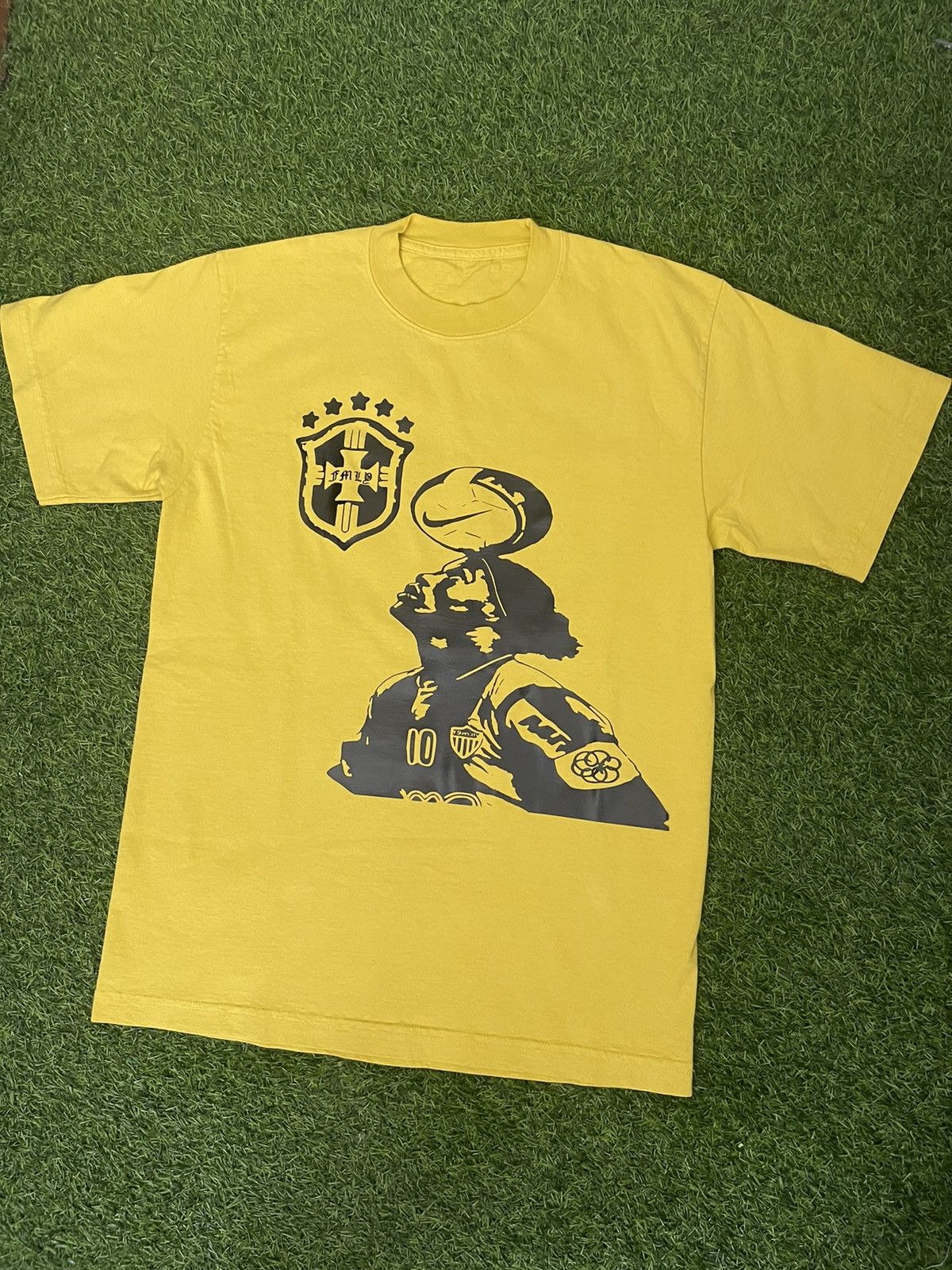 Vintage f9m.ily ROLANDIHNO TSHIRT Size US S / EU 44-46 / 1 - 1 Thumbnail