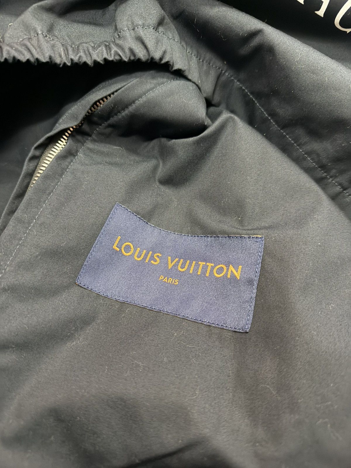 Louis Vuitton LOUIS VUITTON PEACE AND LOVE JACKET Size US L / EU 52-54 / 3 - 6 Thumbnail