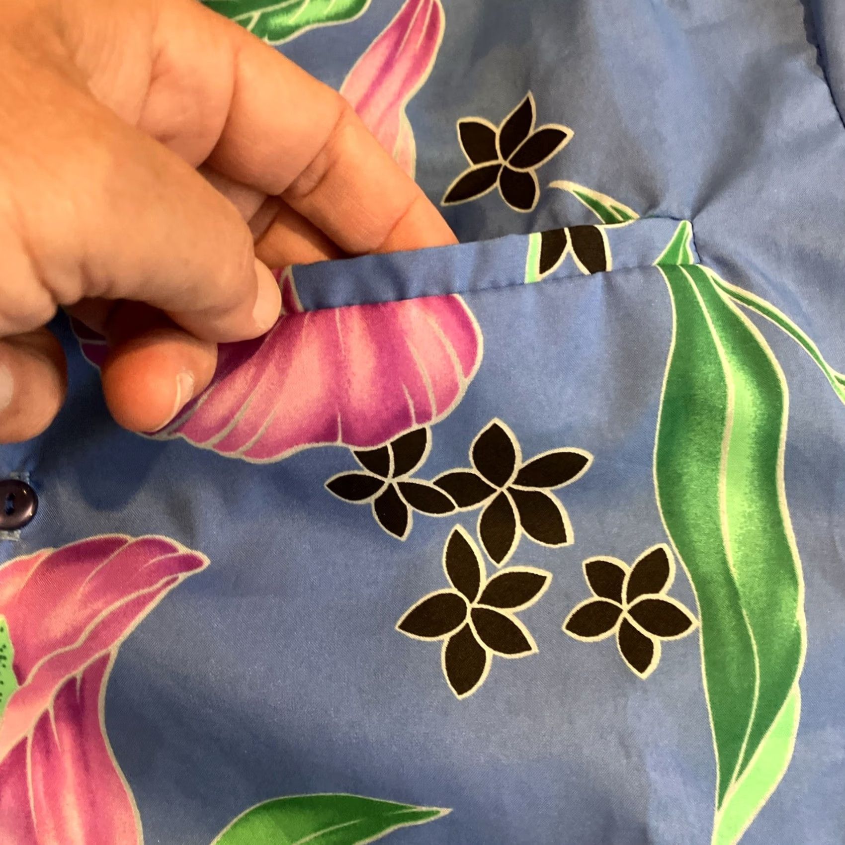 Hilo Hattie VINTAGE Hilo Hattie Blue Floral Hawaiian Aloha Shirt Calla Lily Medium Size US M / EU 48-50 / 2 - 2 Thumbnail